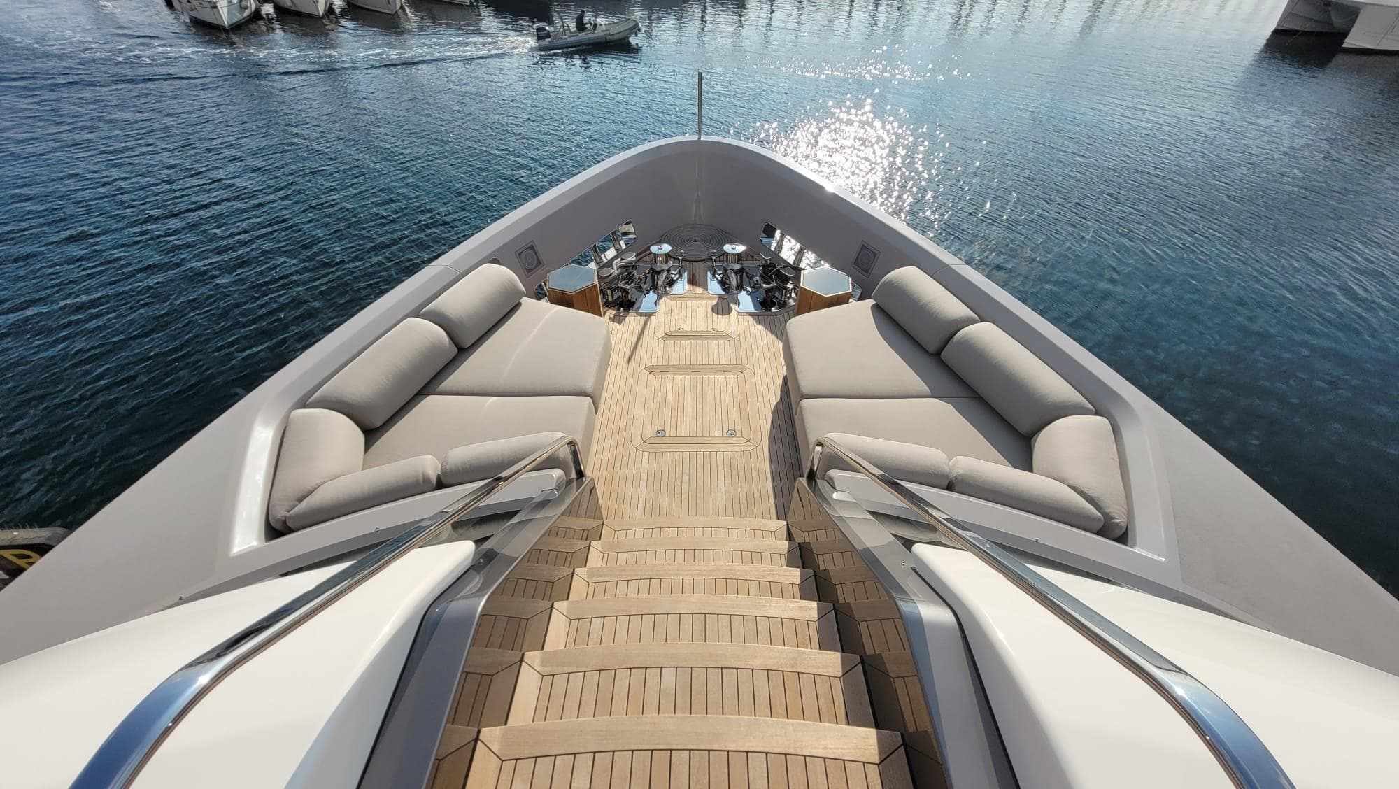 Flori Exterior 6