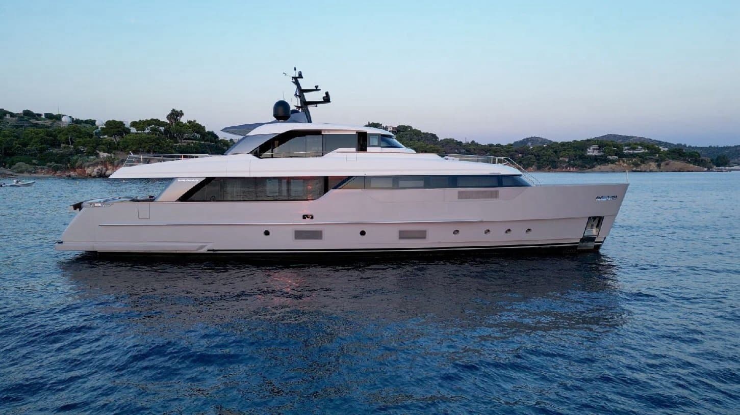 FLORI - exterior profile at anchor | Drivas Yachts