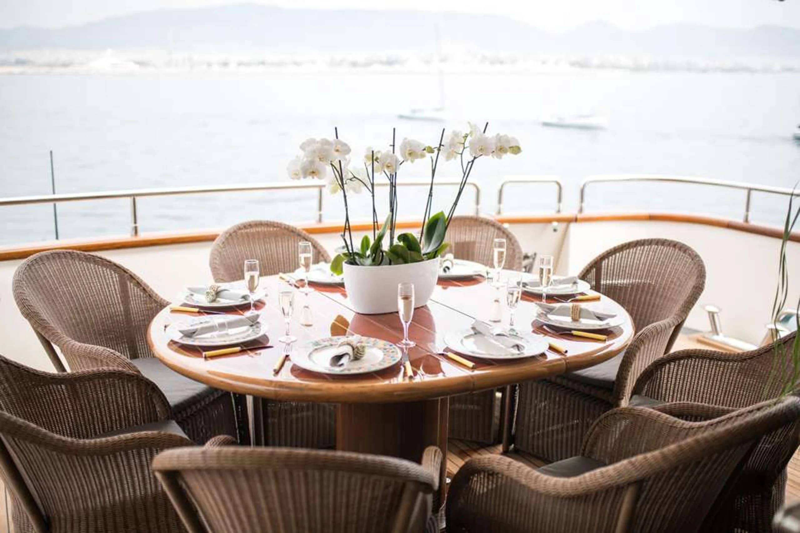 Motor yacht STAR LINK 27.65m by Falcon — photo 8