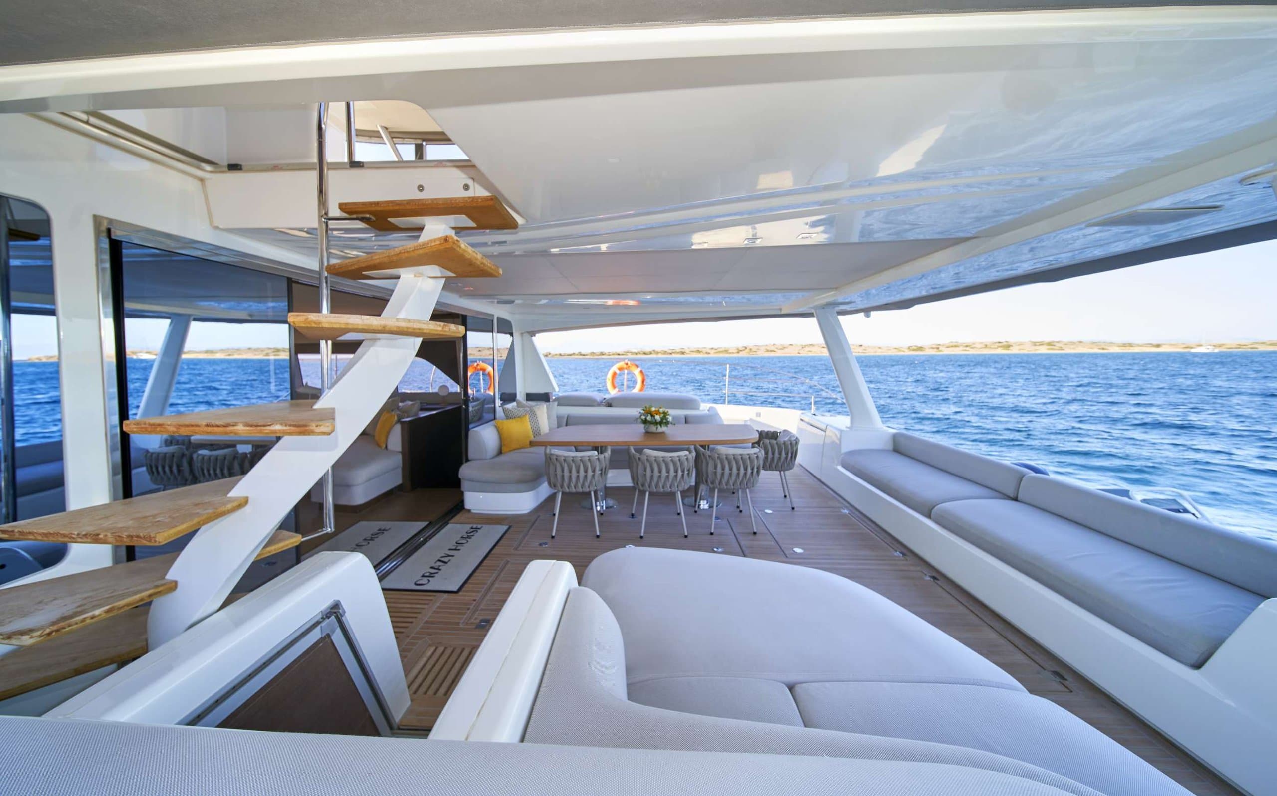 Motor yacht CRAZY HORSE 24m by Lagoon — photo 7