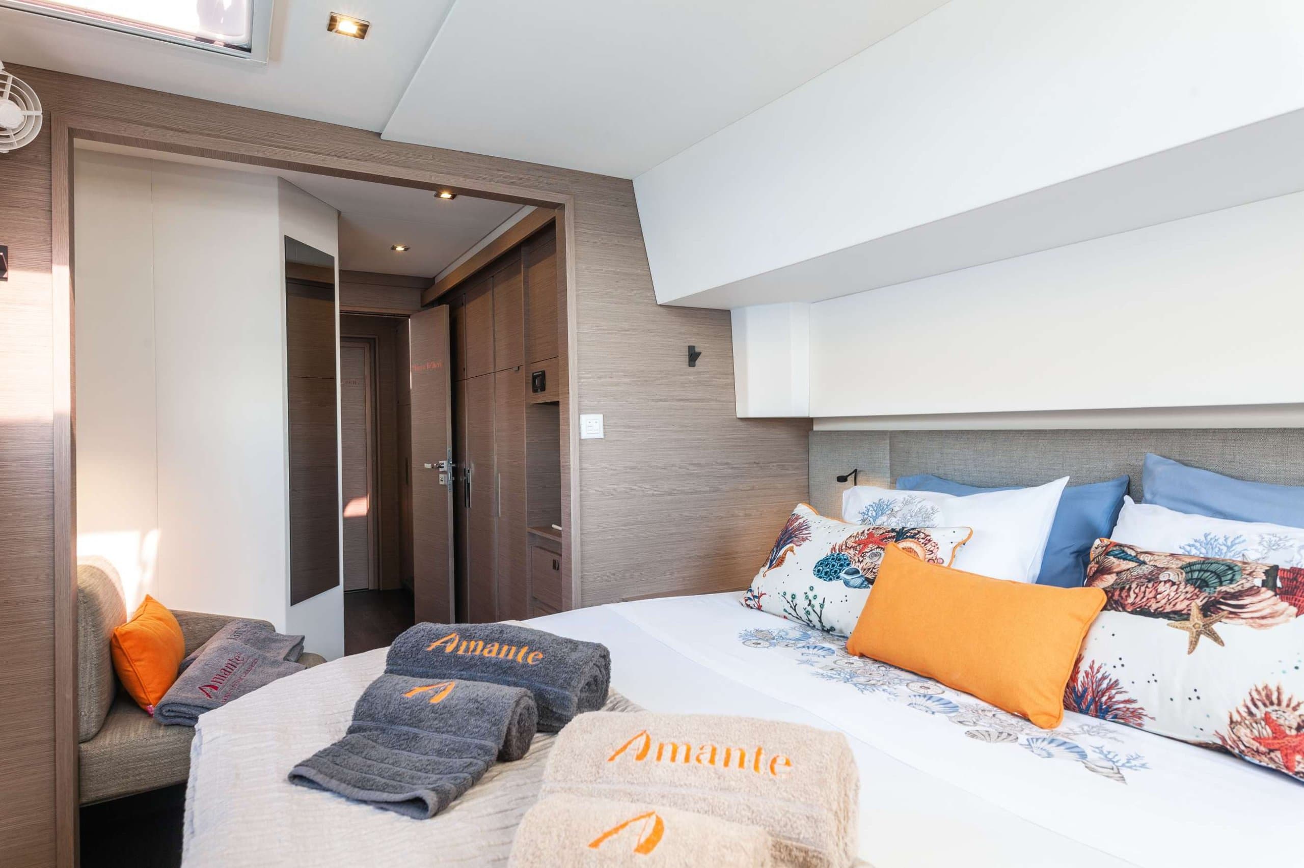 Sailing yacht AMANTE 15.91m by Fountaine Pajot — photo 7