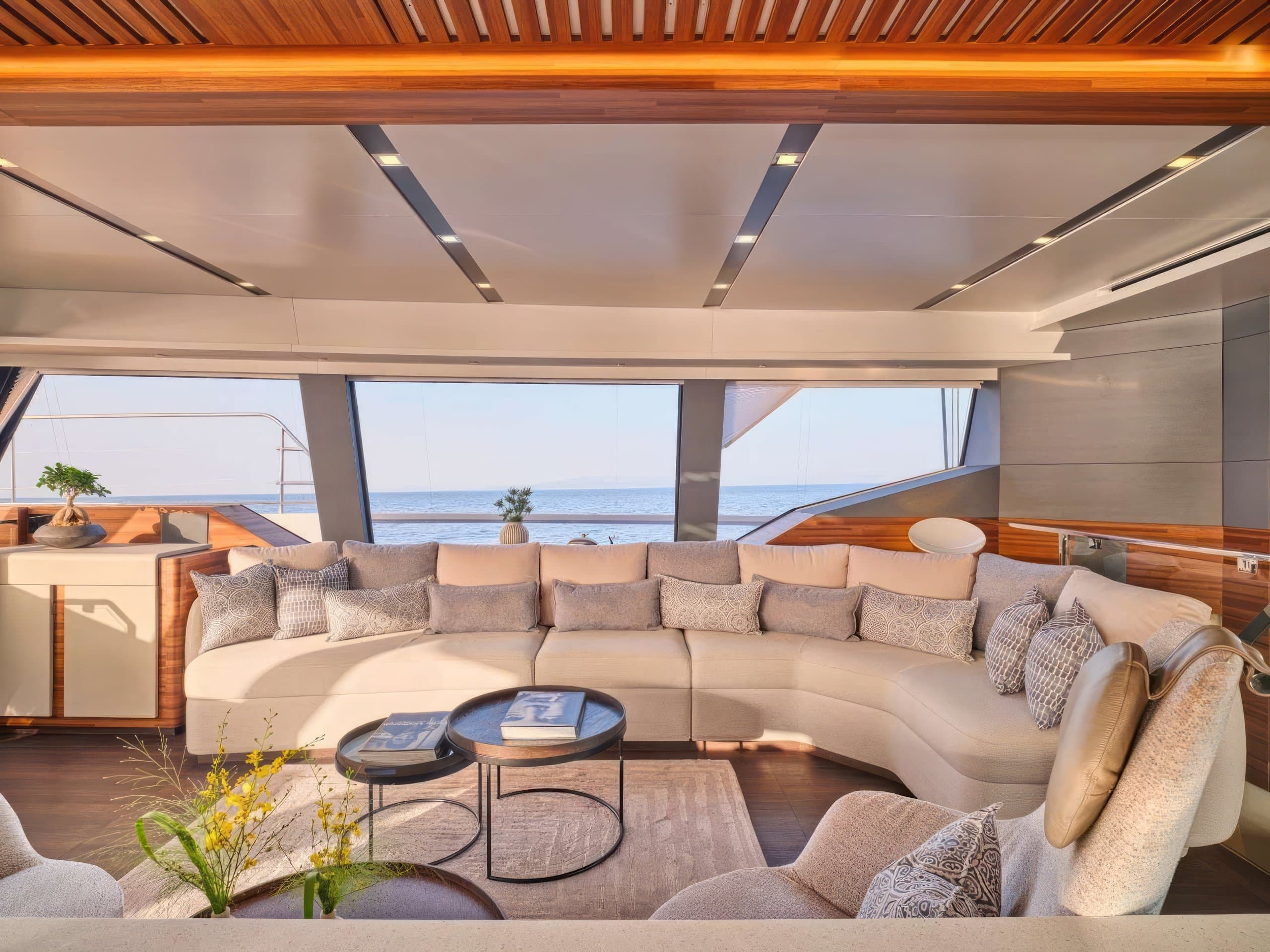 Motor yacht ALINA 23m by Fountaine Pajot — photo 6