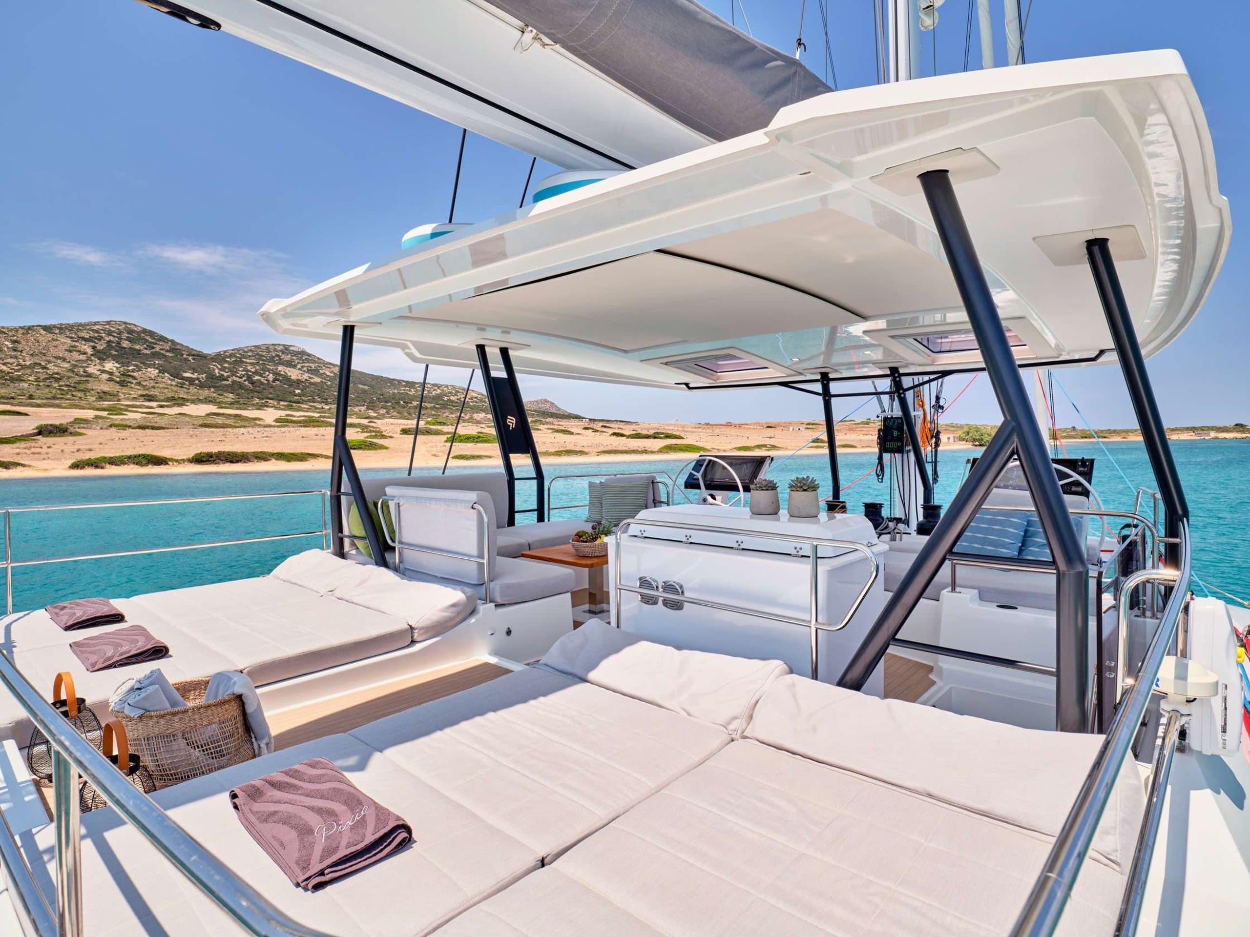Sailing yacht PIXIE 20.36m by Fountaine Pajot — photo 3