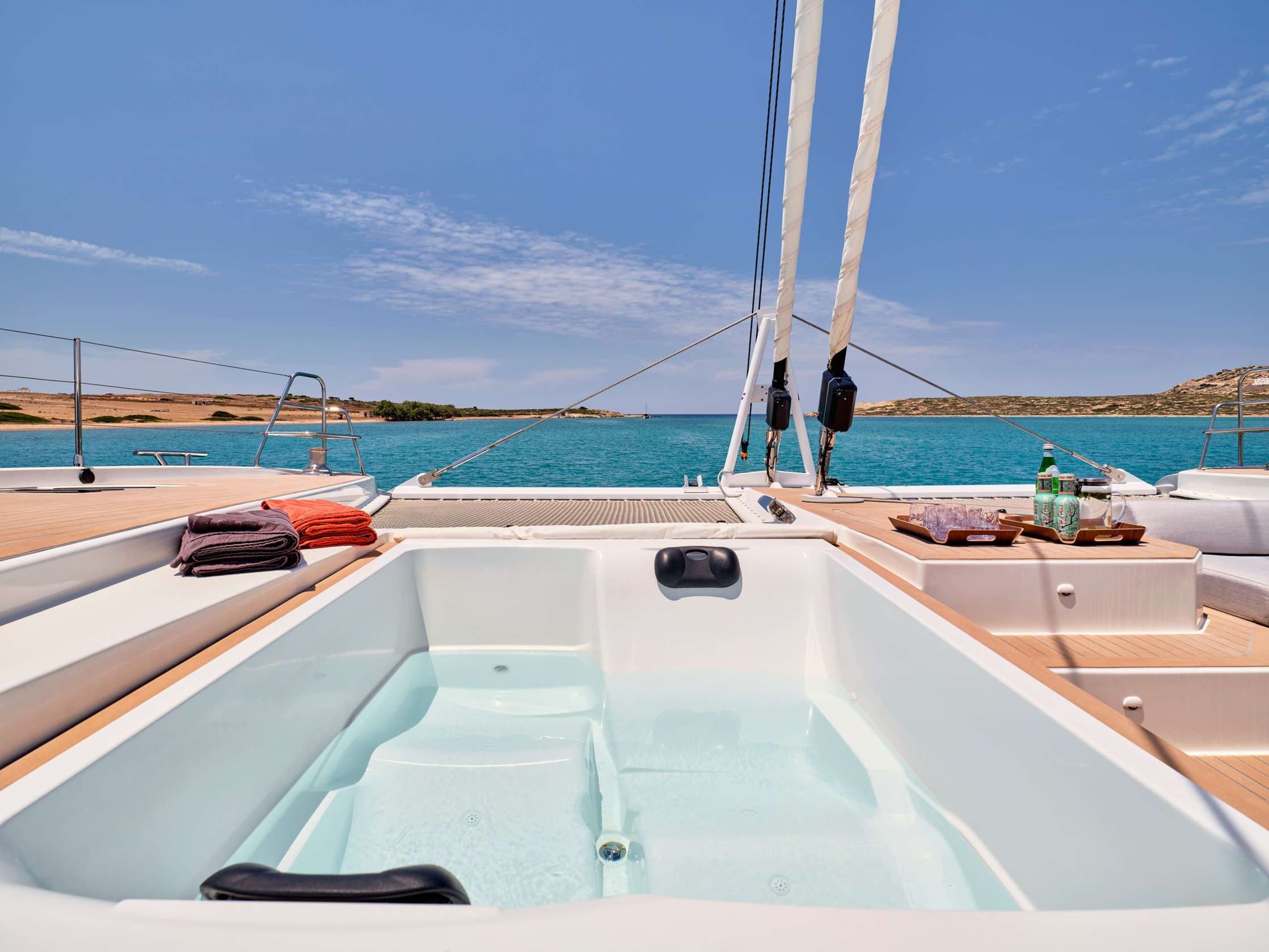 Sailing yacht PIXIE 20.36m by Fountaine Pajot — photo 4