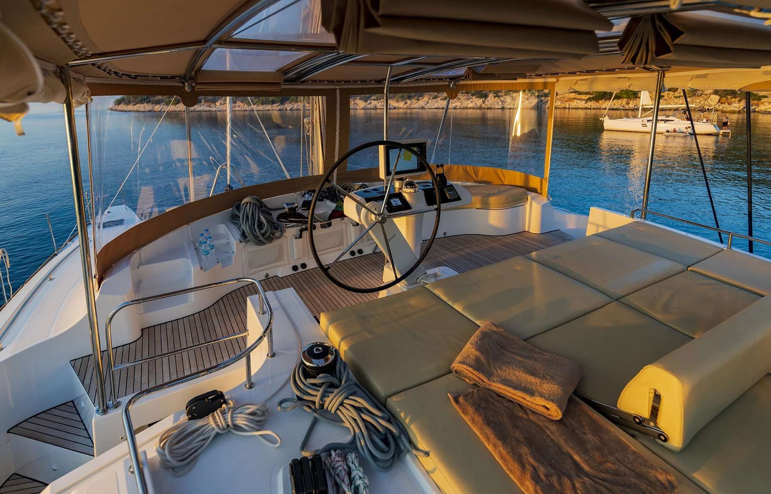 Sailing yacht FLO 15.84m by Lagoon — photo 8