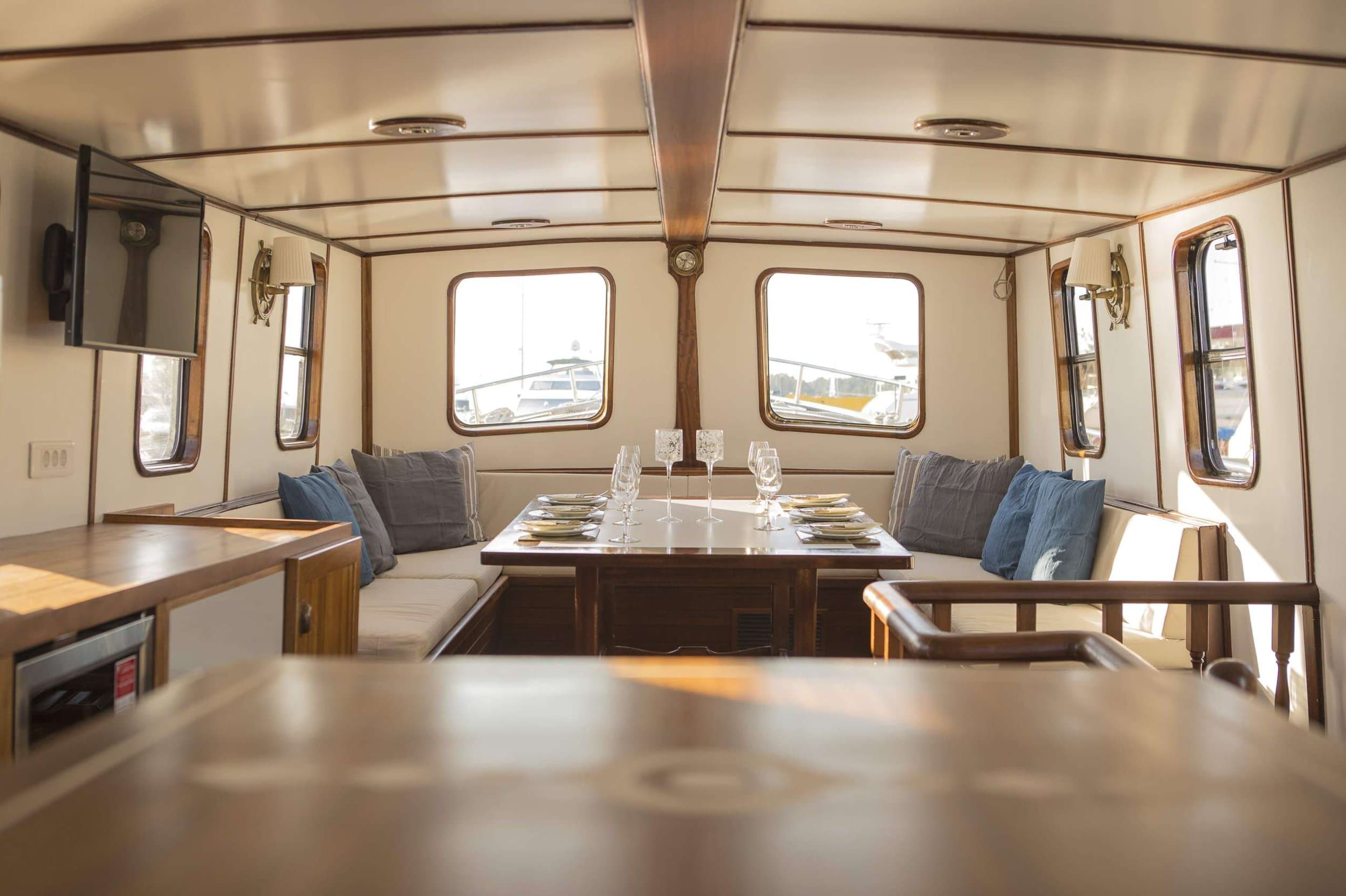Motor yacht COSMOS 24.81m — photo 7