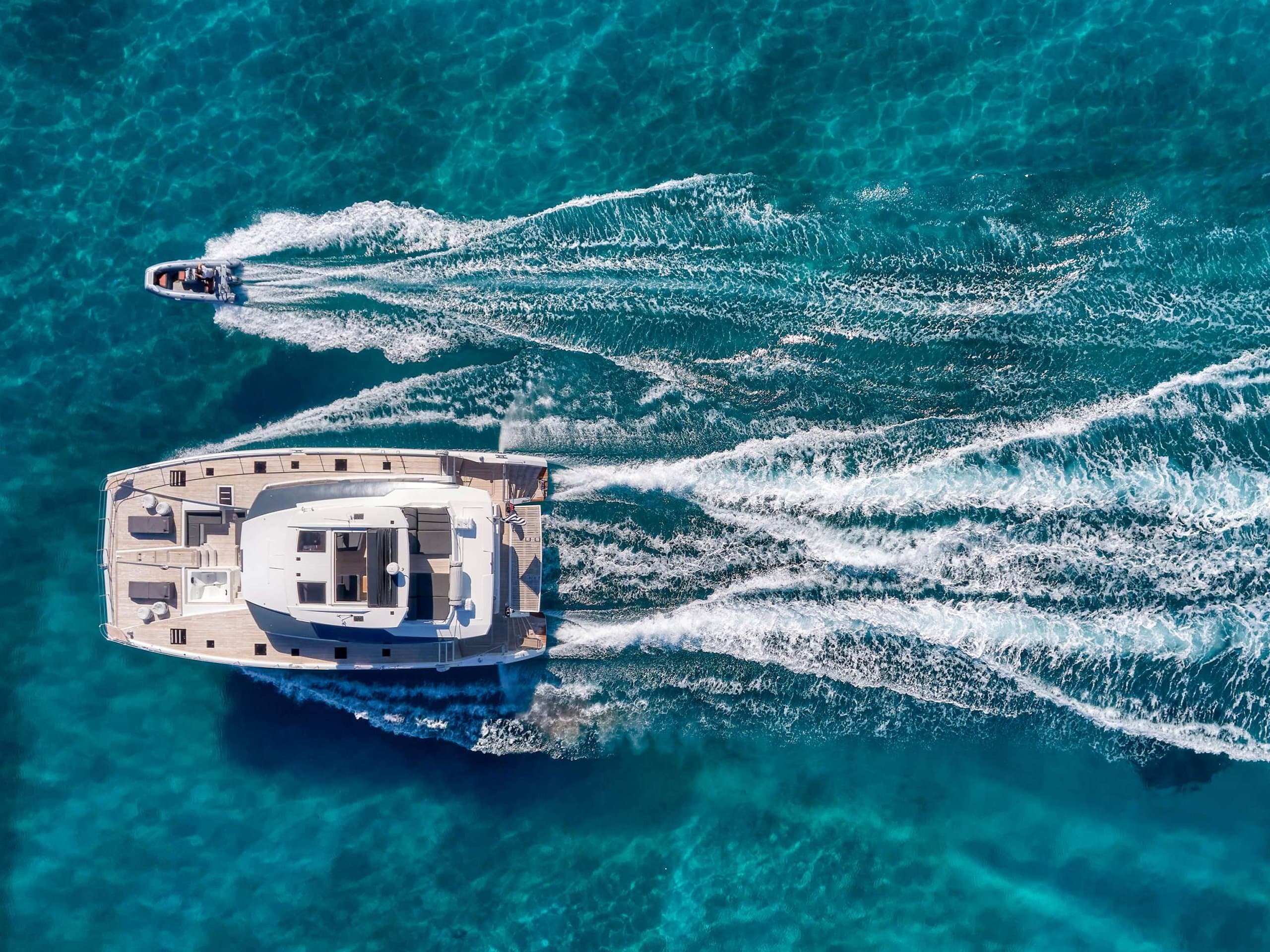 Motor yacht CHRISTAL MIO 20.36m by Fountaine Pajot — photo 4