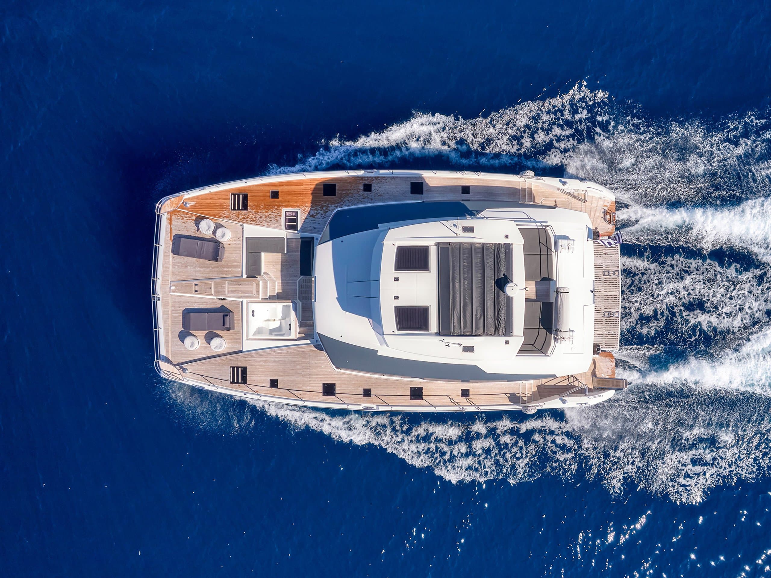 Motor yacht CHRISTAL MIO 20.36m by Fountaine Pajot — photo 5