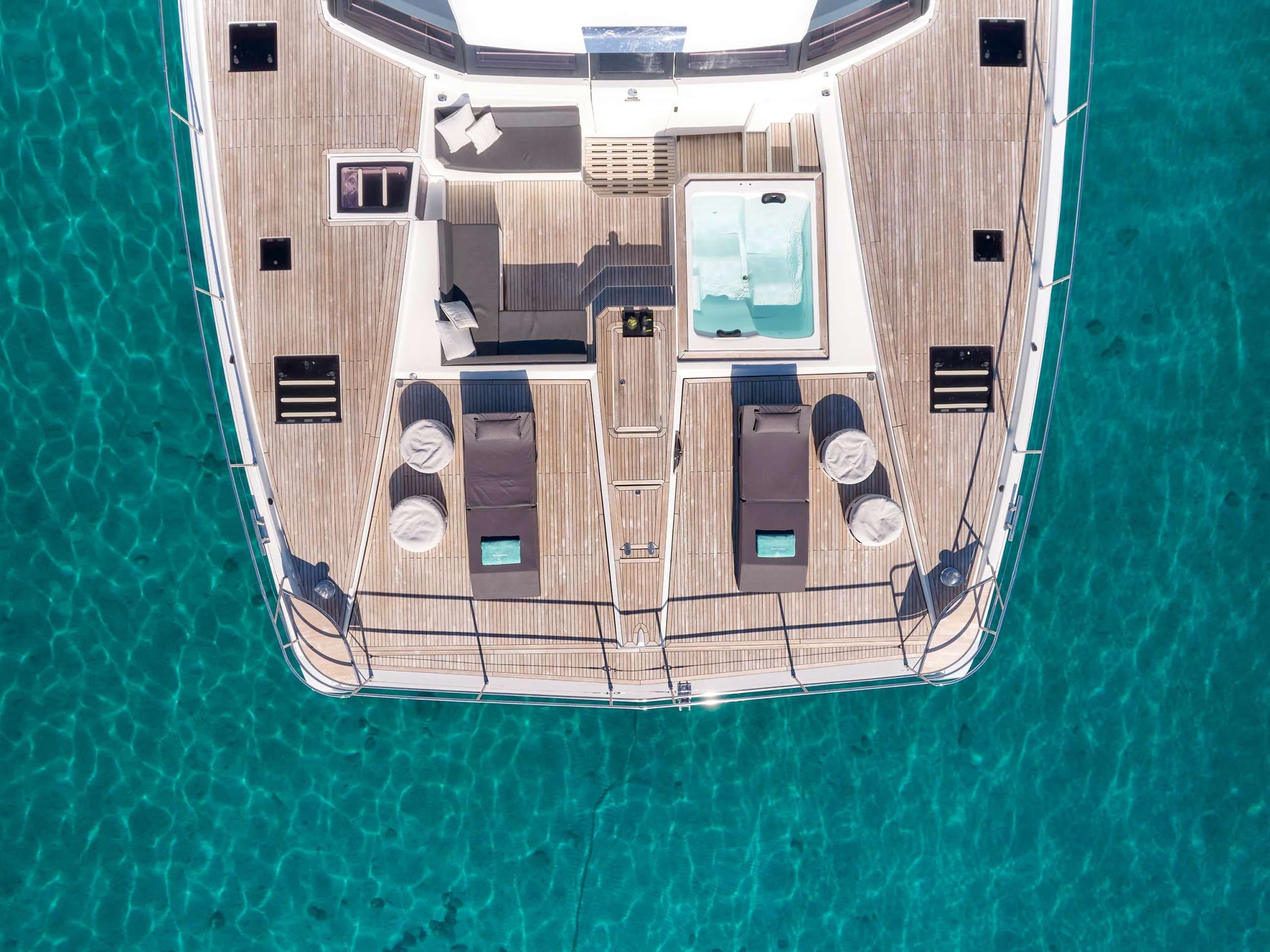 Motor yacht CHRISTAL MIO 20.36m by Fountaine Pajot — photo 6