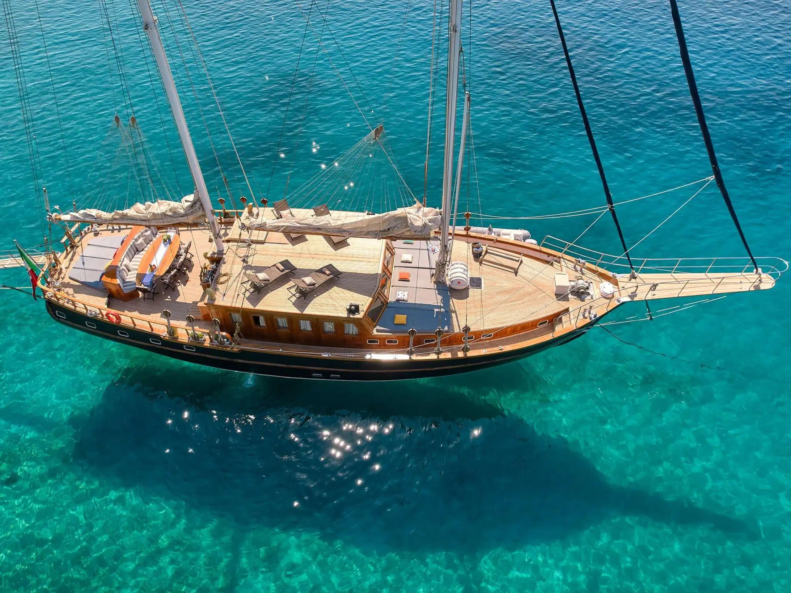 Motor yacht MYRA 27.43m by Custom Built Aluminum Cutter — photo 2