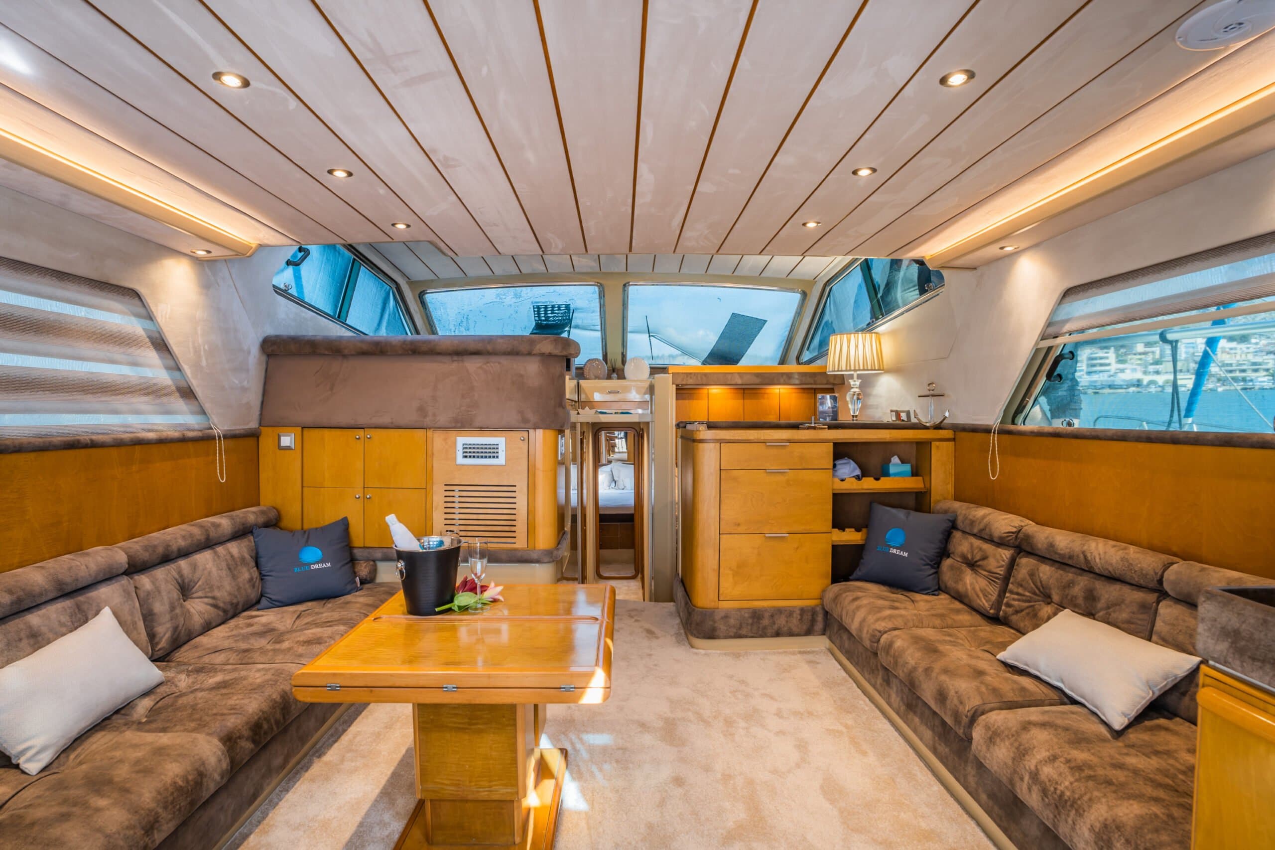 Motor yacht BLUE DREAM 16.5m by Ferretti — photo 7