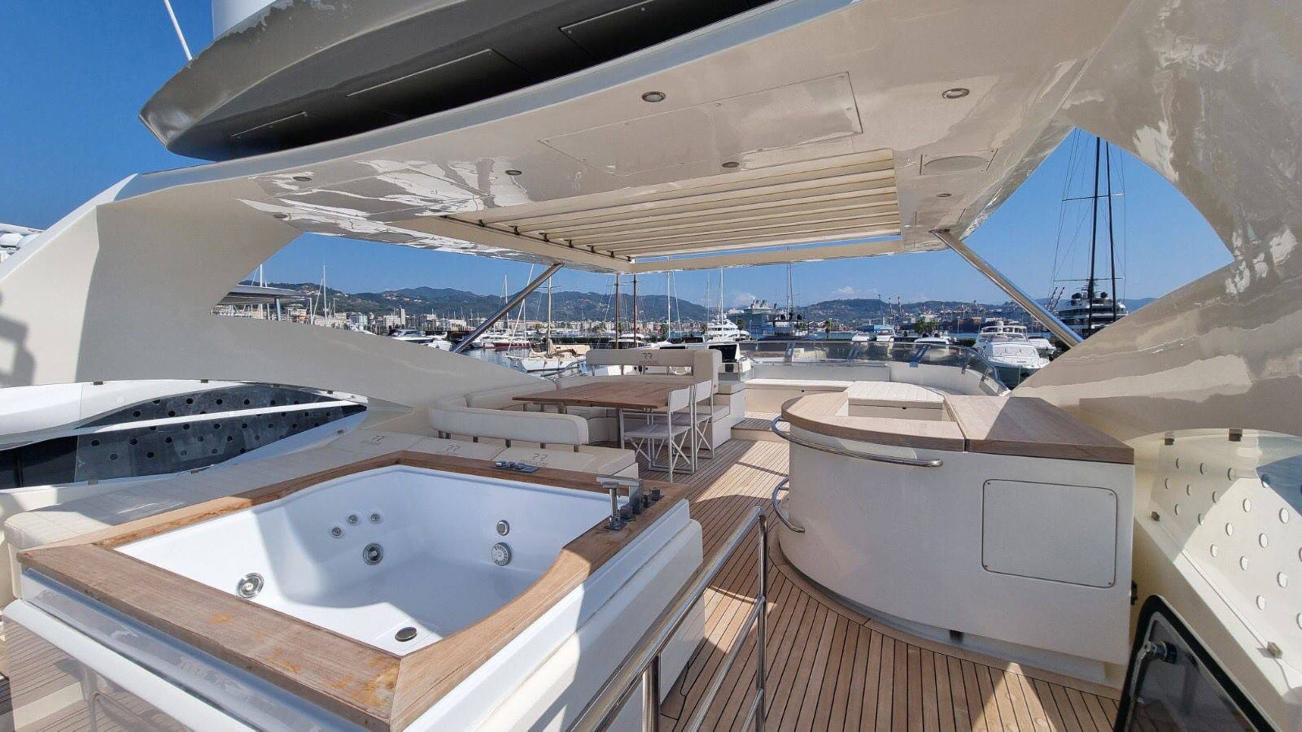 Motor yacht RED ROSE 27.91m by Aicon Yachts — photo 4