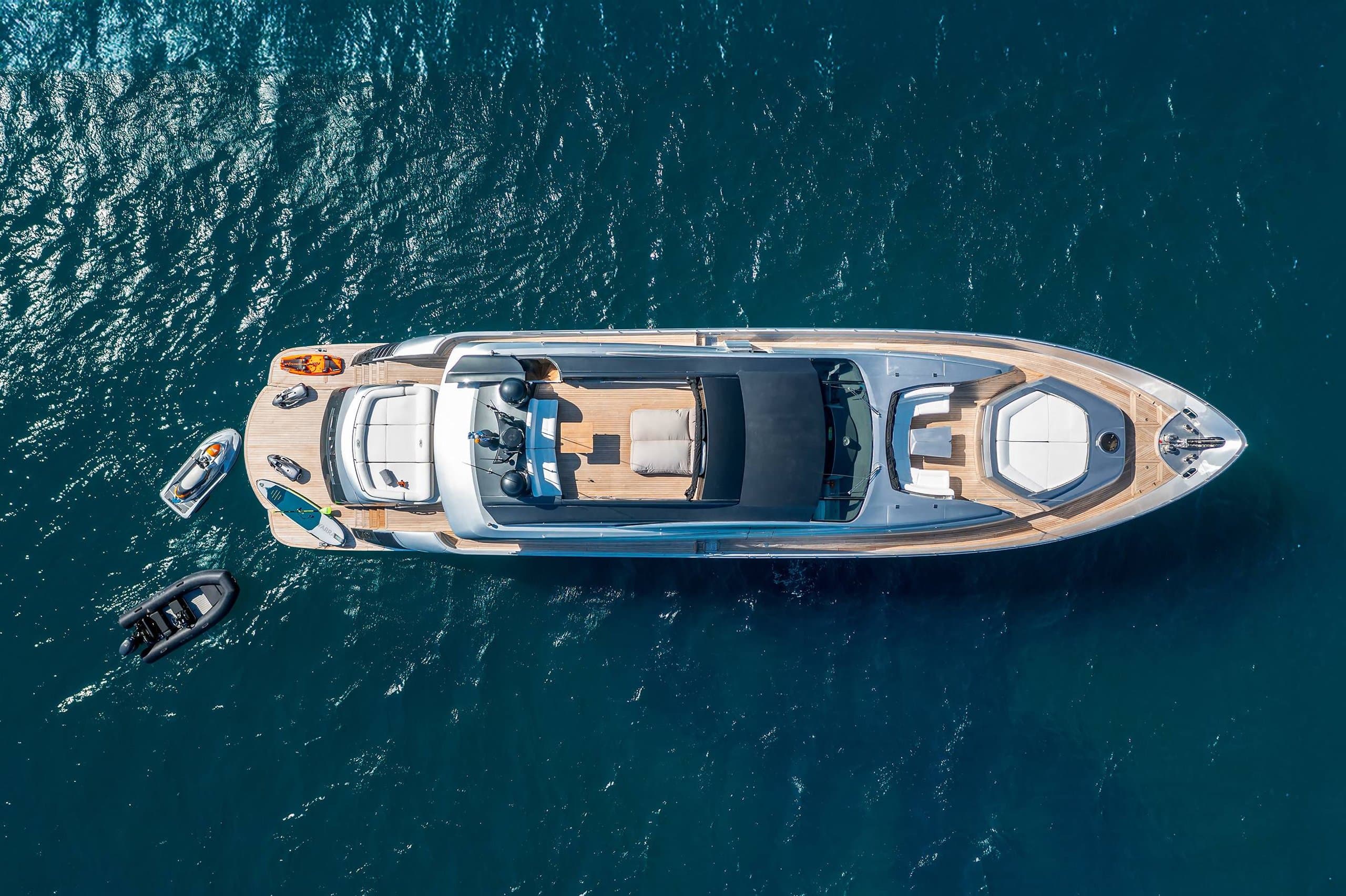 Motor yacht ONE 27.42m by Pershing — photo 5