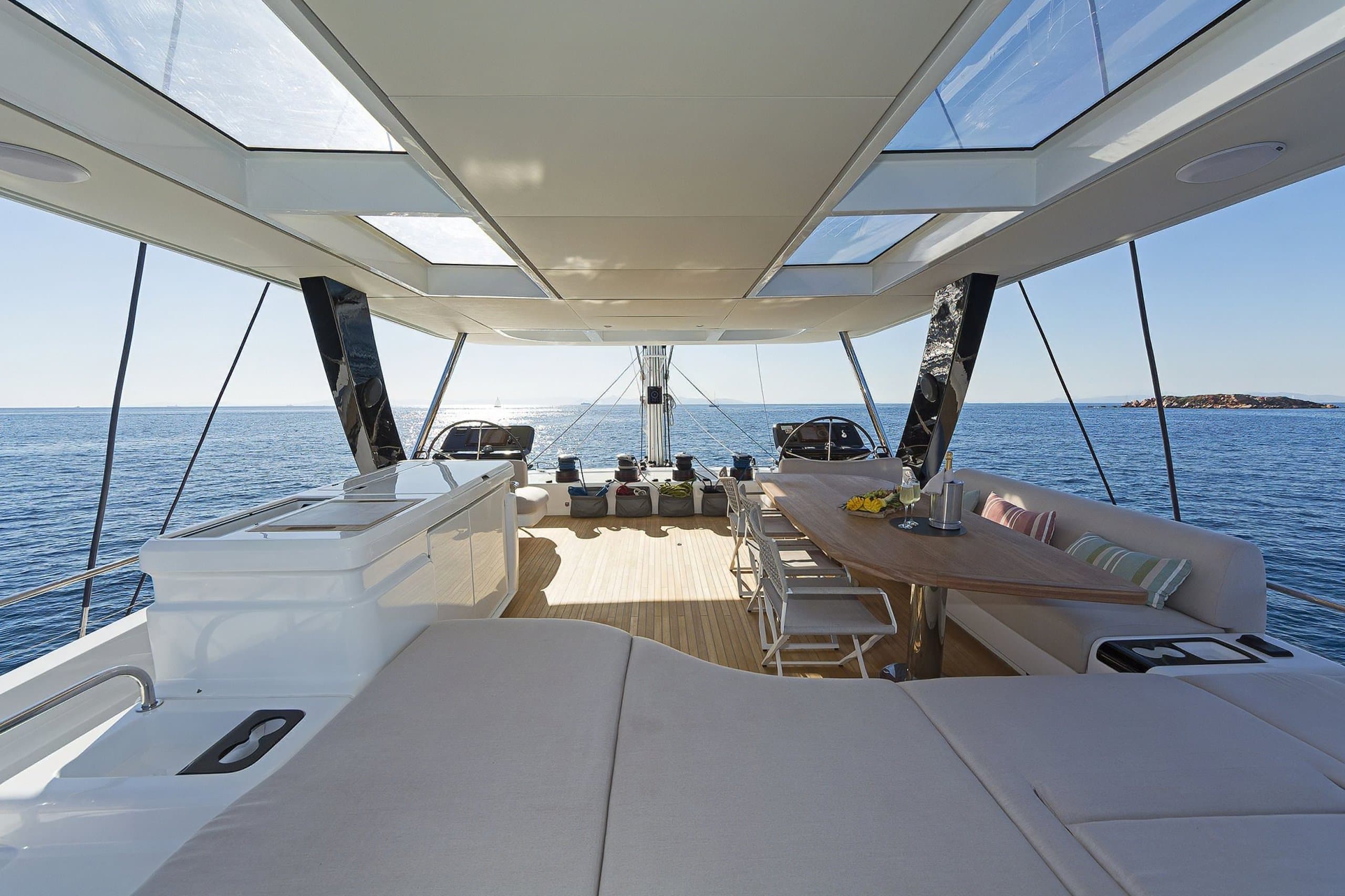 Sailing yacht DAIQUIRI 20.55m by Lagoon — photo 5