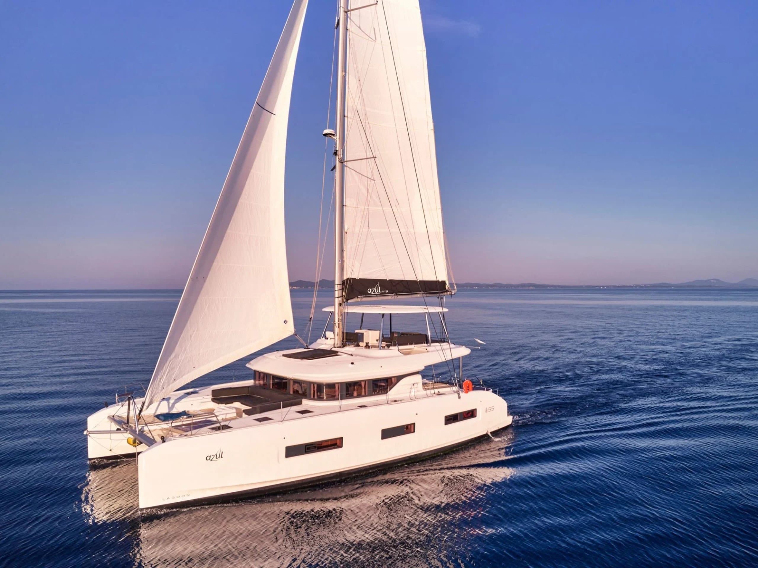 Sailing yacht AZUL 17m by Lagoon — photo 4