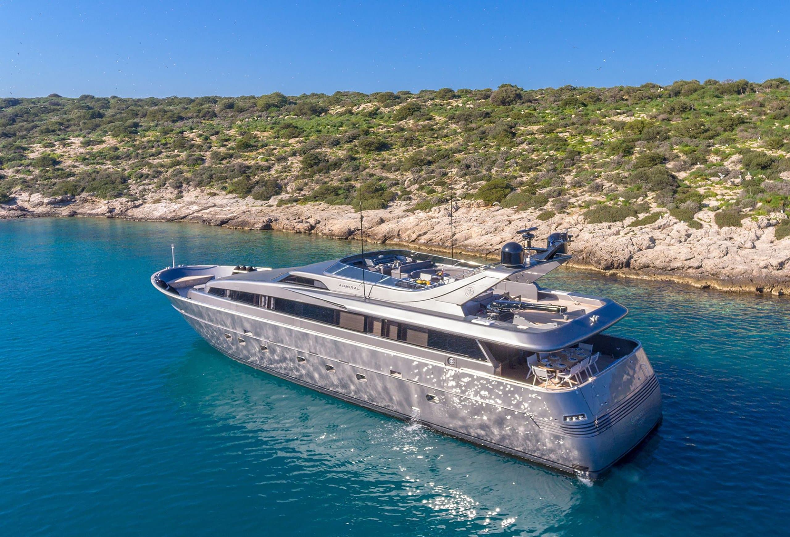 Motor yacht SUMMER FUN 30.8m by Admiral Yachts — photo 6