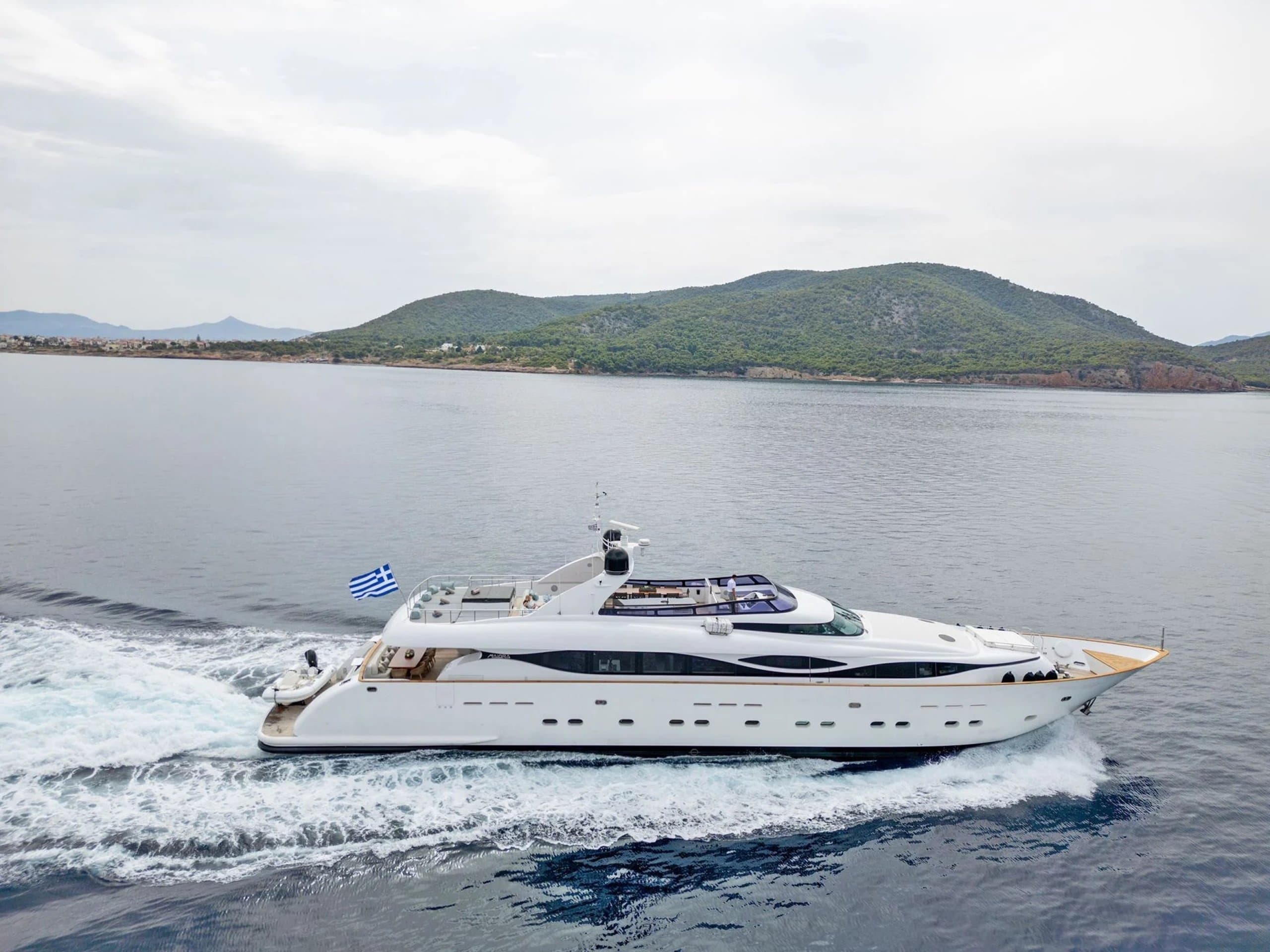 Motor yacht PAREAKI II 39.08m by Maiora — photo 2