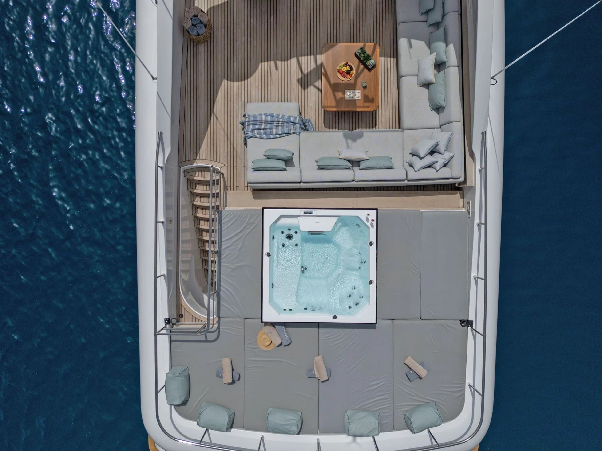 Motor yacht PAREAKI II 39.08m by Maiora — photo 6