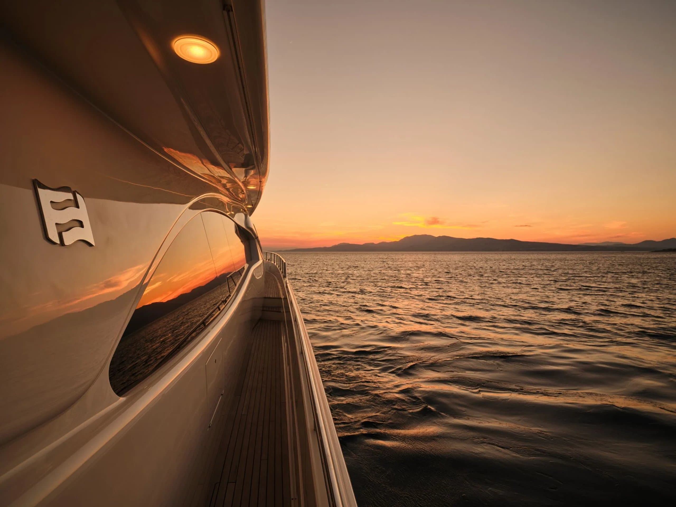 Motor yacht ESTIA YI 27.03m by Ferretti — photo 7