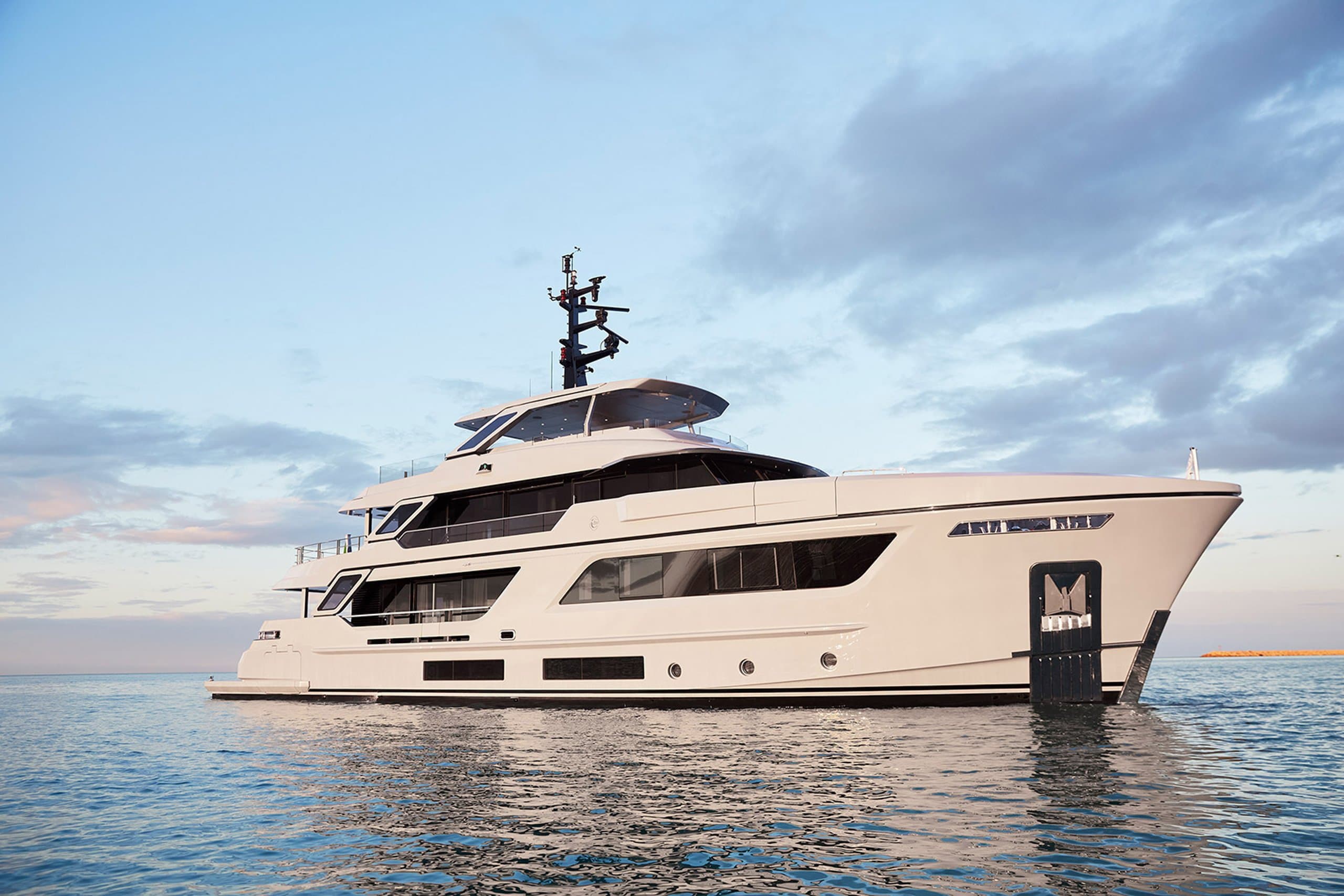 Motor yacht PAZIENZA 35m by Cantiere delle Marche — photo 3