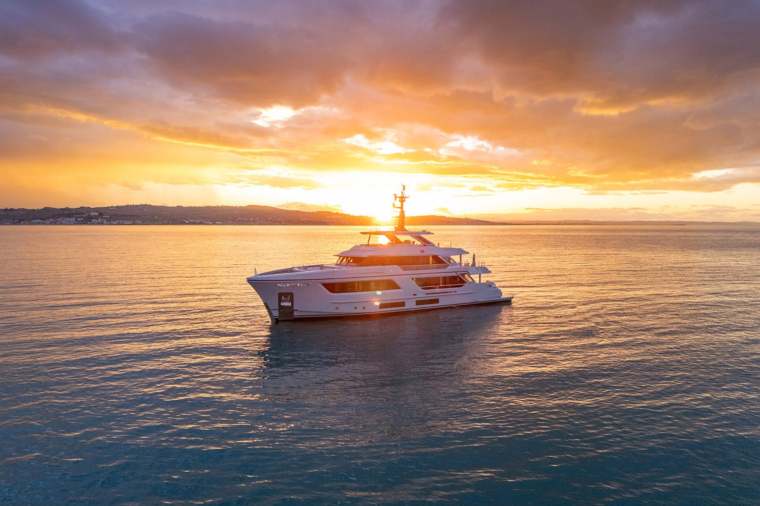 Motor yacht PAZIENZA 35m by Cantiere delle Marche — photo 6