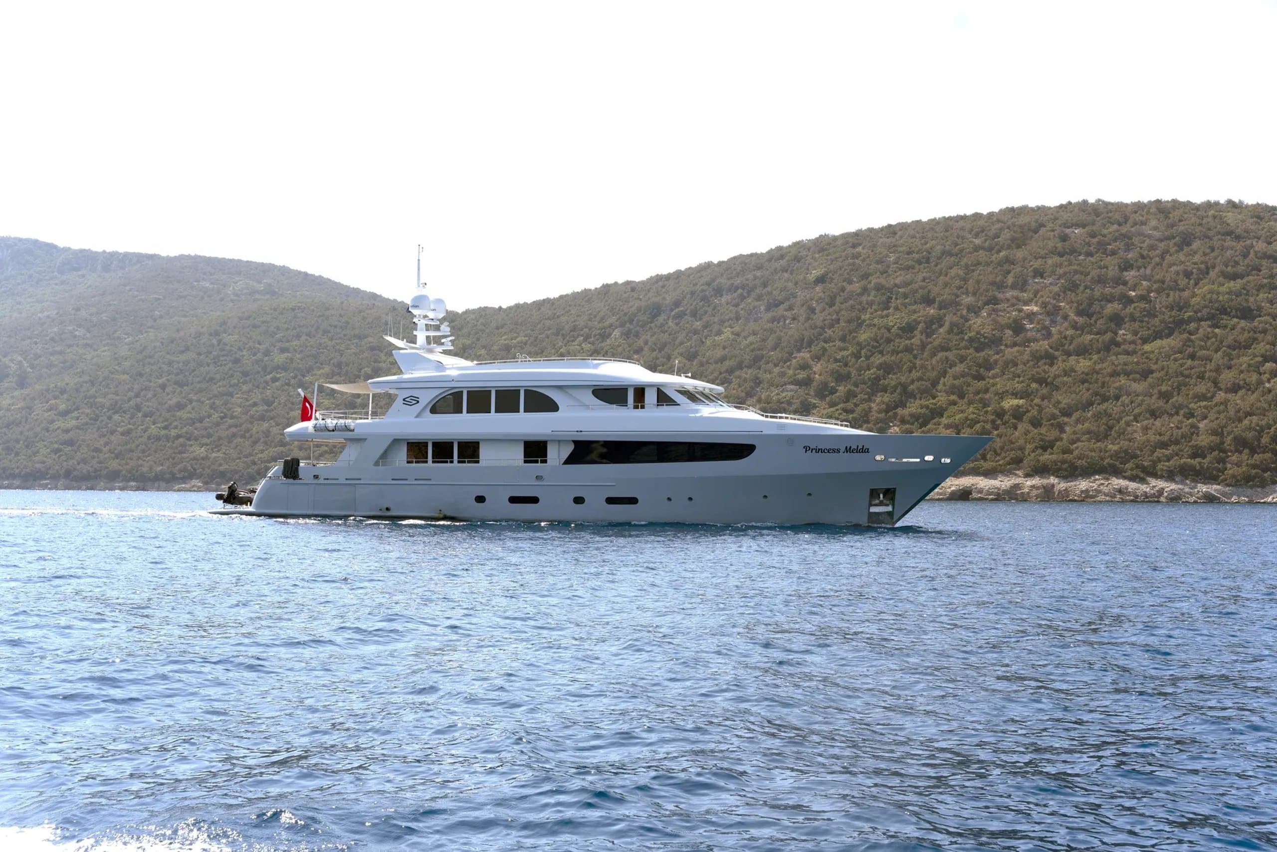 Motor yacht PRINCESS MELDA 43m by Custom — photo 3