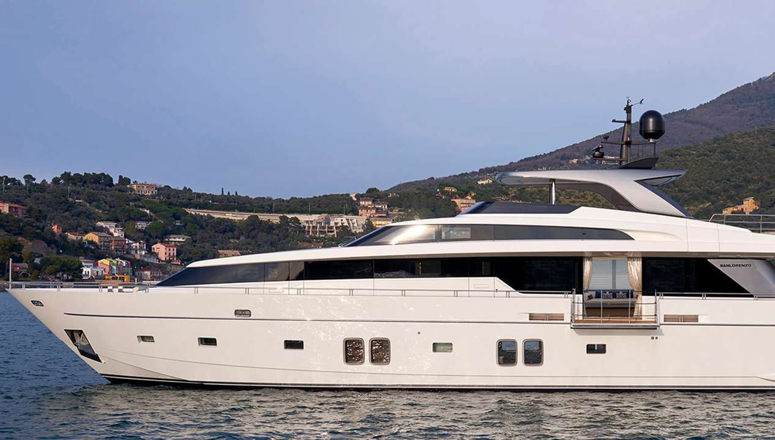 Motor yacht DINAIA 32.2m by Sanlorenzo — photo 2