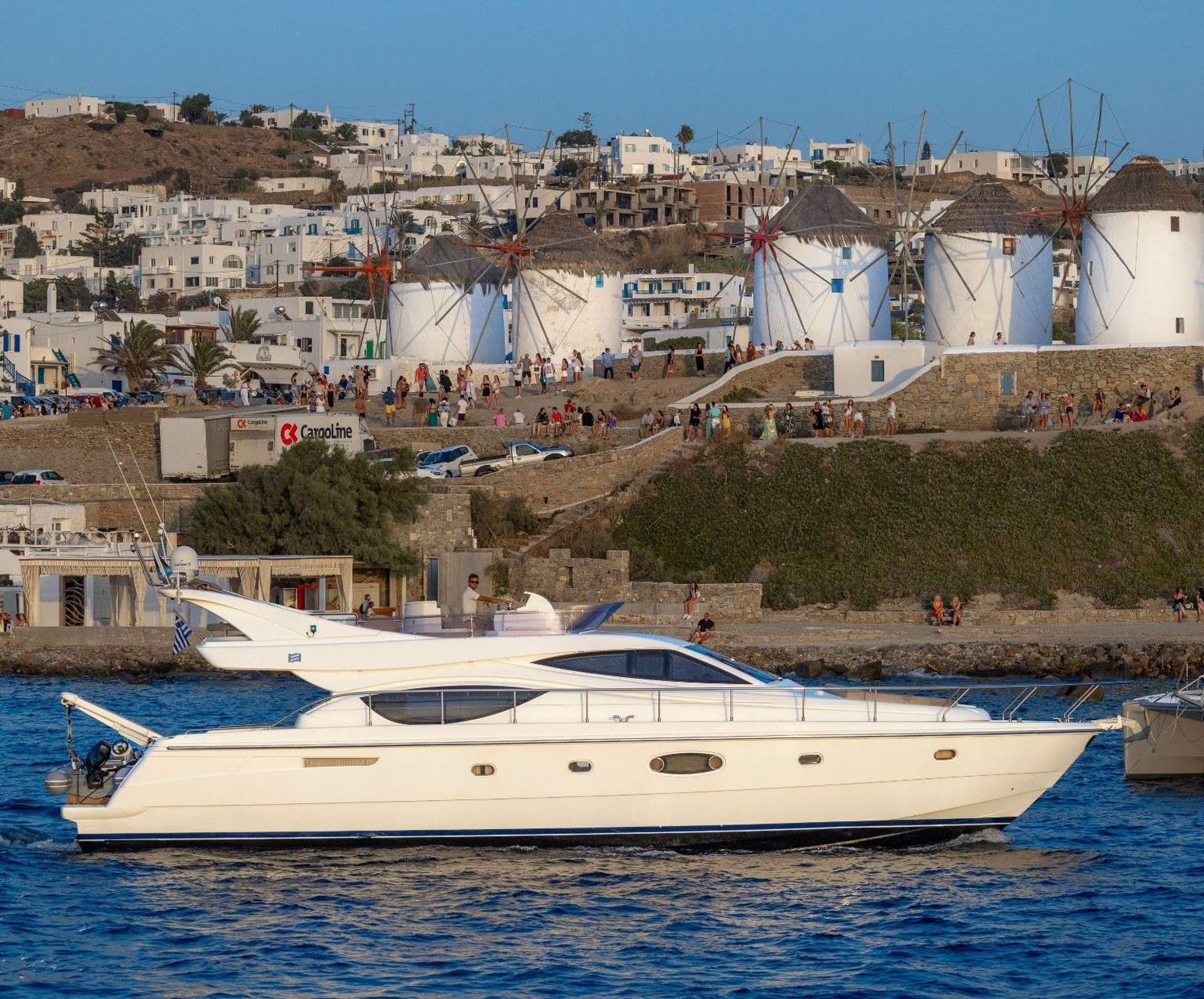 Motor yacht CARTE BLANCHE 17.37m by Ferretti — photo 3