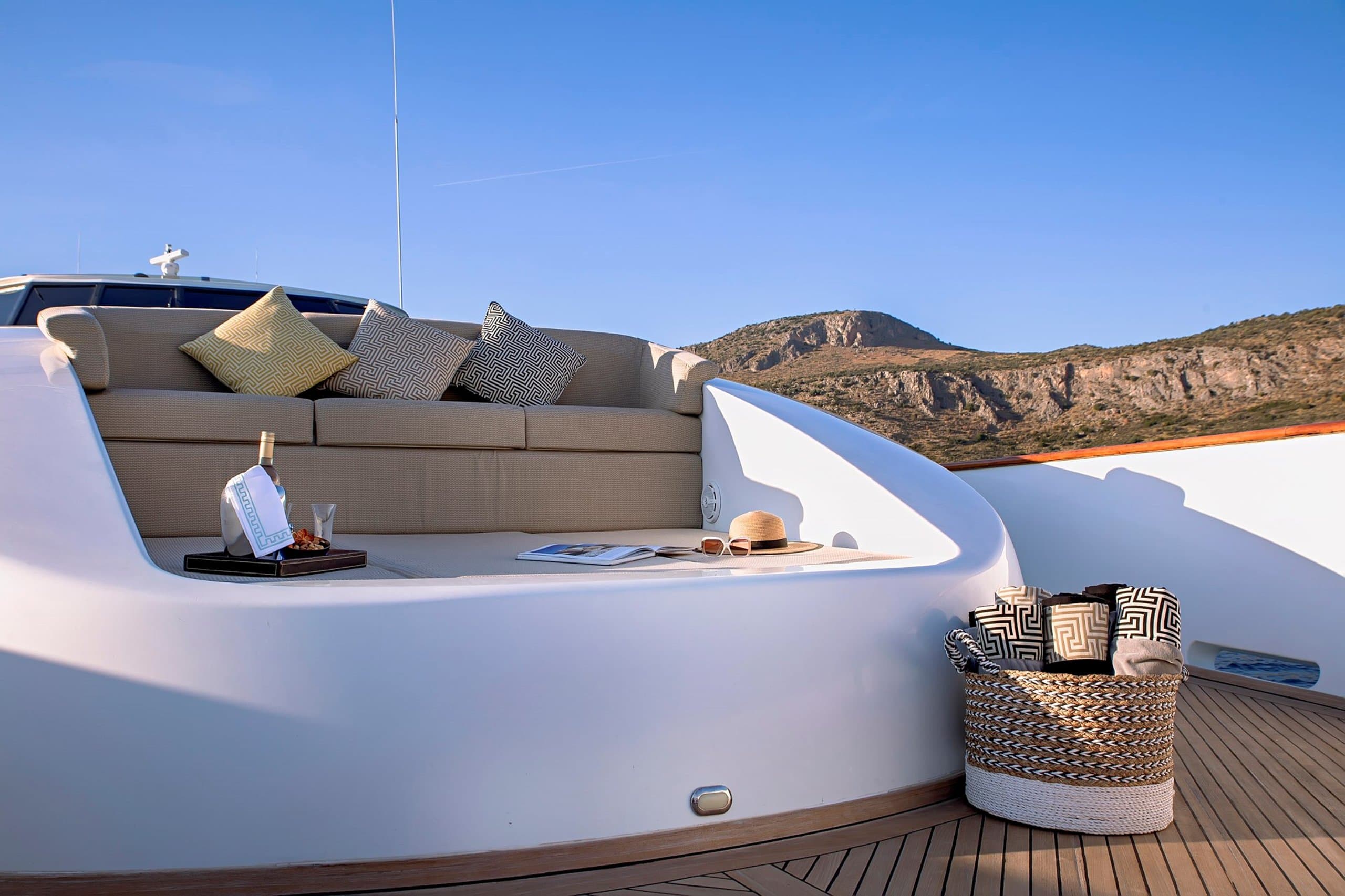 Motor yacht AQUILA 37m by Cantieri FA Custom — photo 4