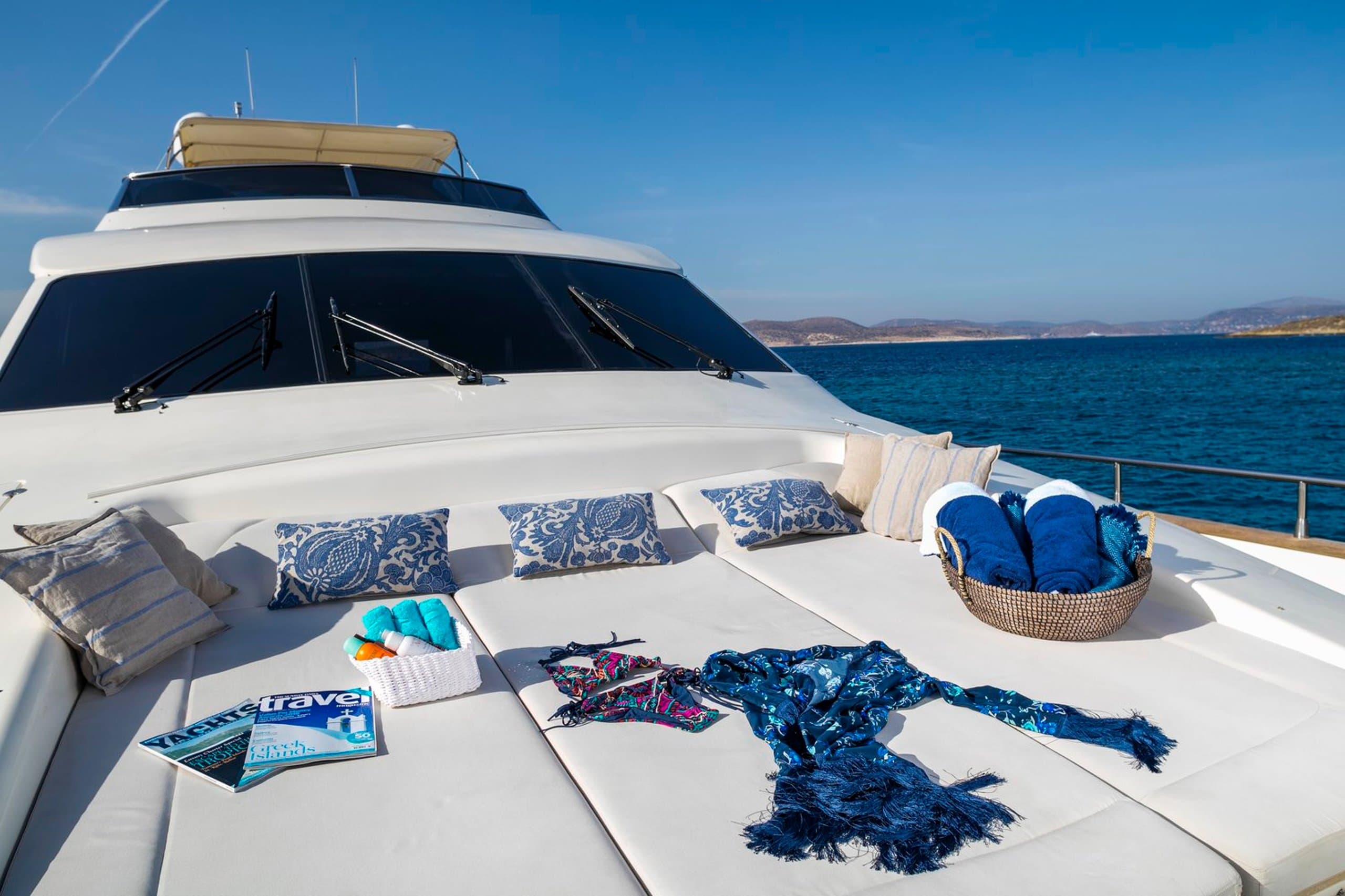 Motor yacht GORGEOUS 22.8m by Canados — photo 4