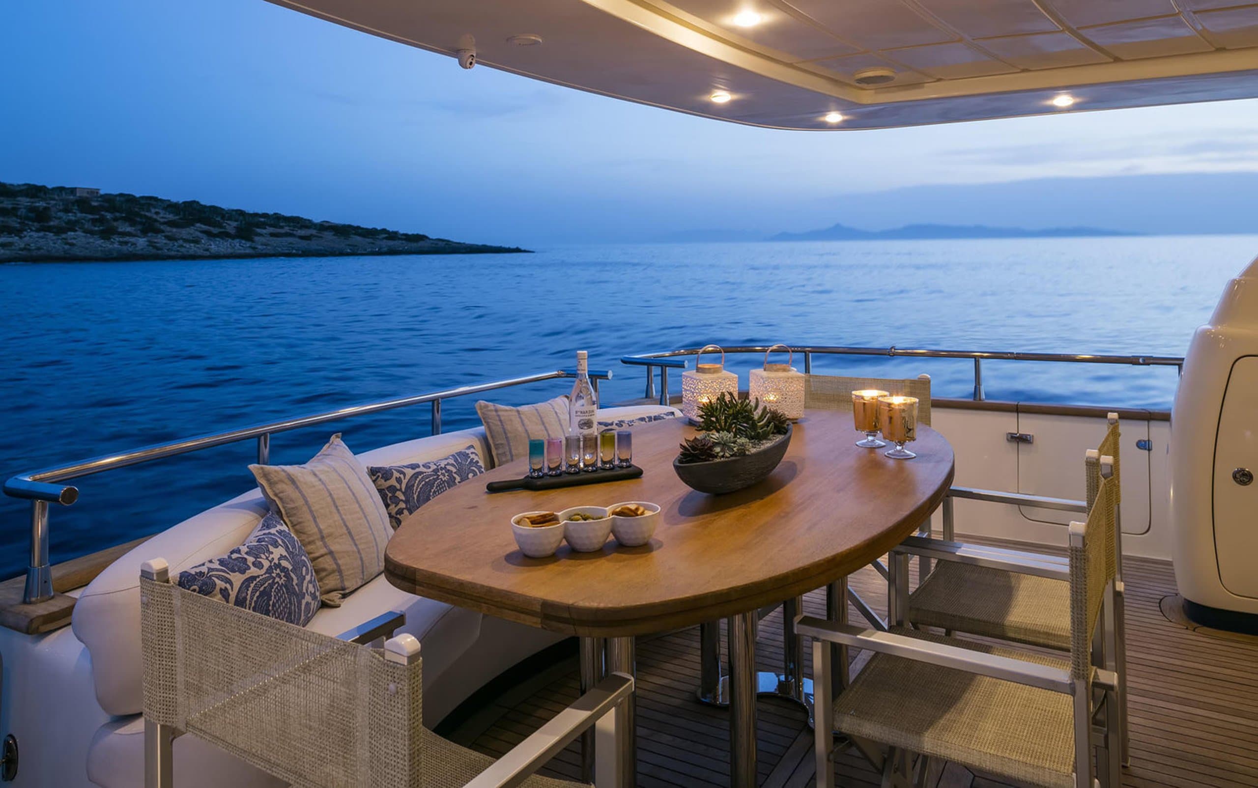 Motor yacht GORGEOUS 22.8m by Canados — photo 8