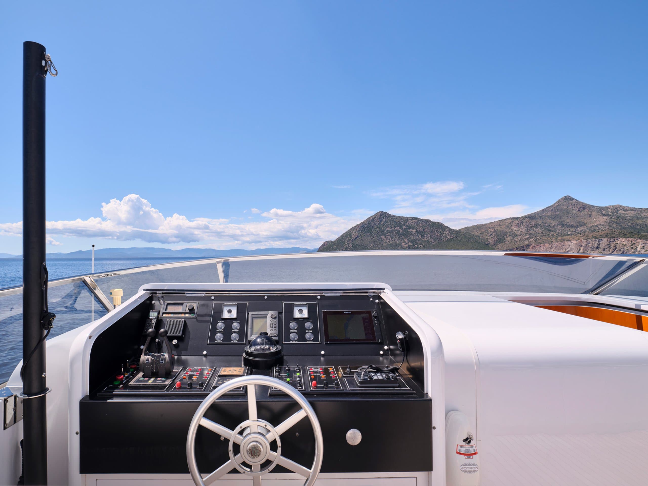 Motor yacht MOBIUS 38m by Cantieri di Pisa — photo 6