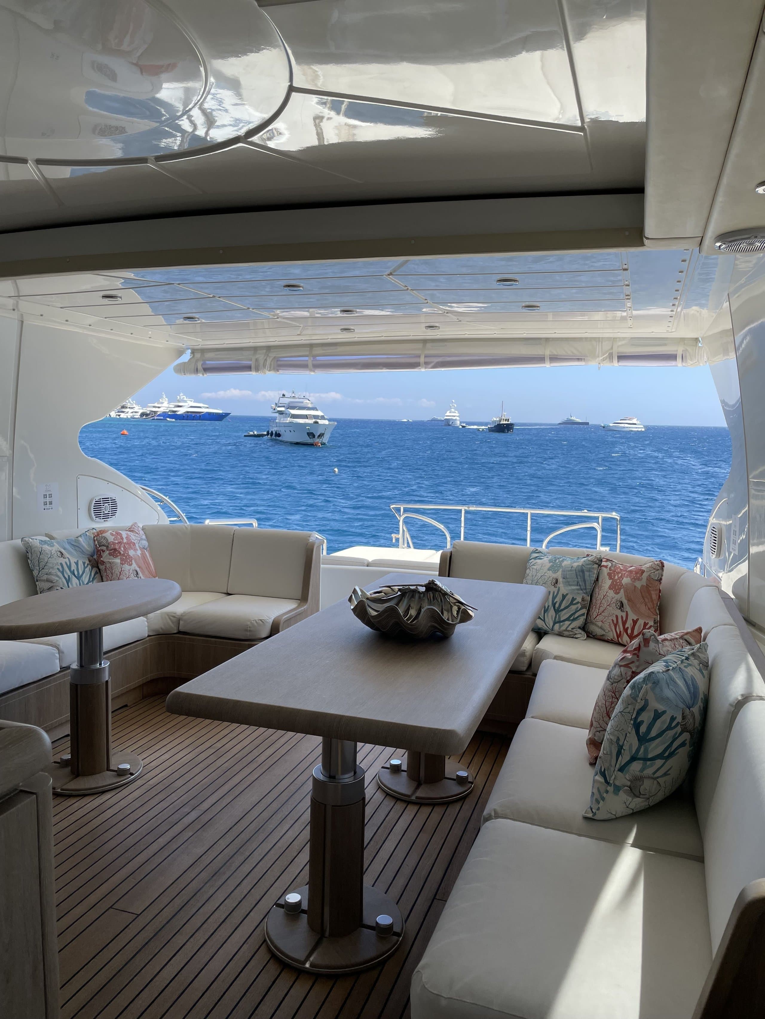 Motor yacht MANGUSTA 72 22m by Overmarine Group — photo 6