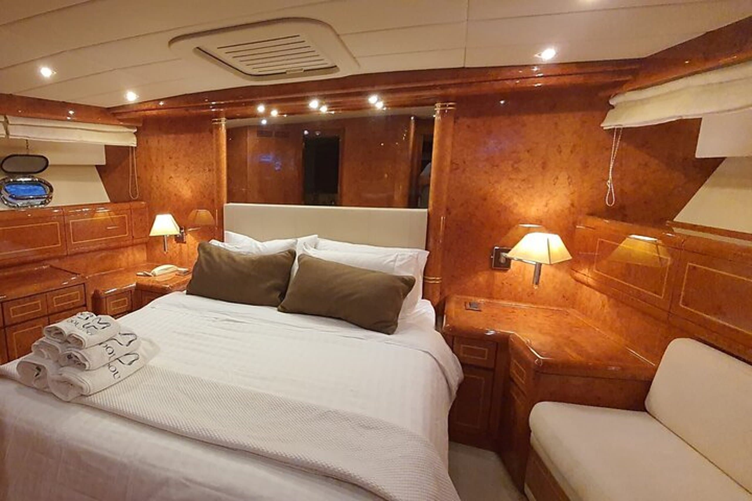 Motor yacht MANGUSTA 72 22m by Overmarine Group — photo 8
