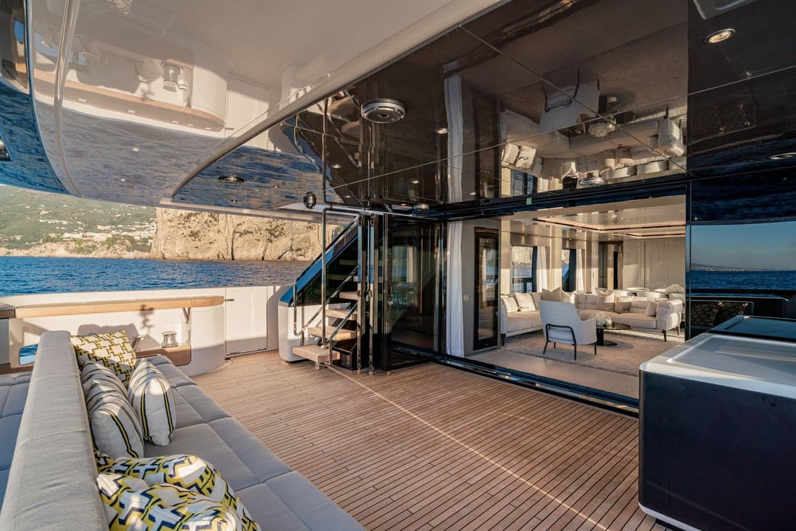 MARICAN FOREVER - deck aft | Drivas Yachts