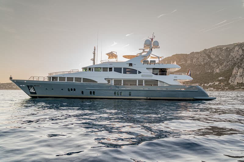 JUSTA DELIA - ext port | Drivas Yachts