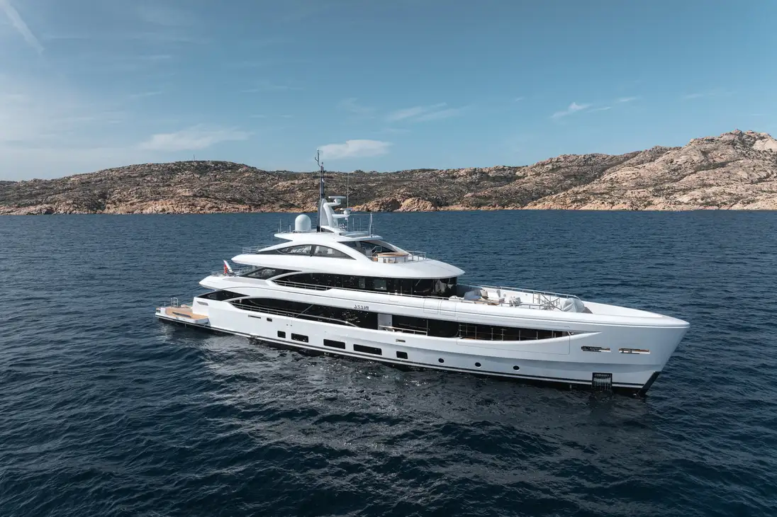 ASANI - ext running | Drivas Yachts