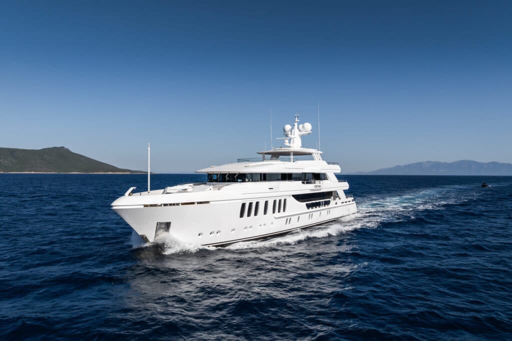 FORTUNA - ext stbd | Drivas Yachts