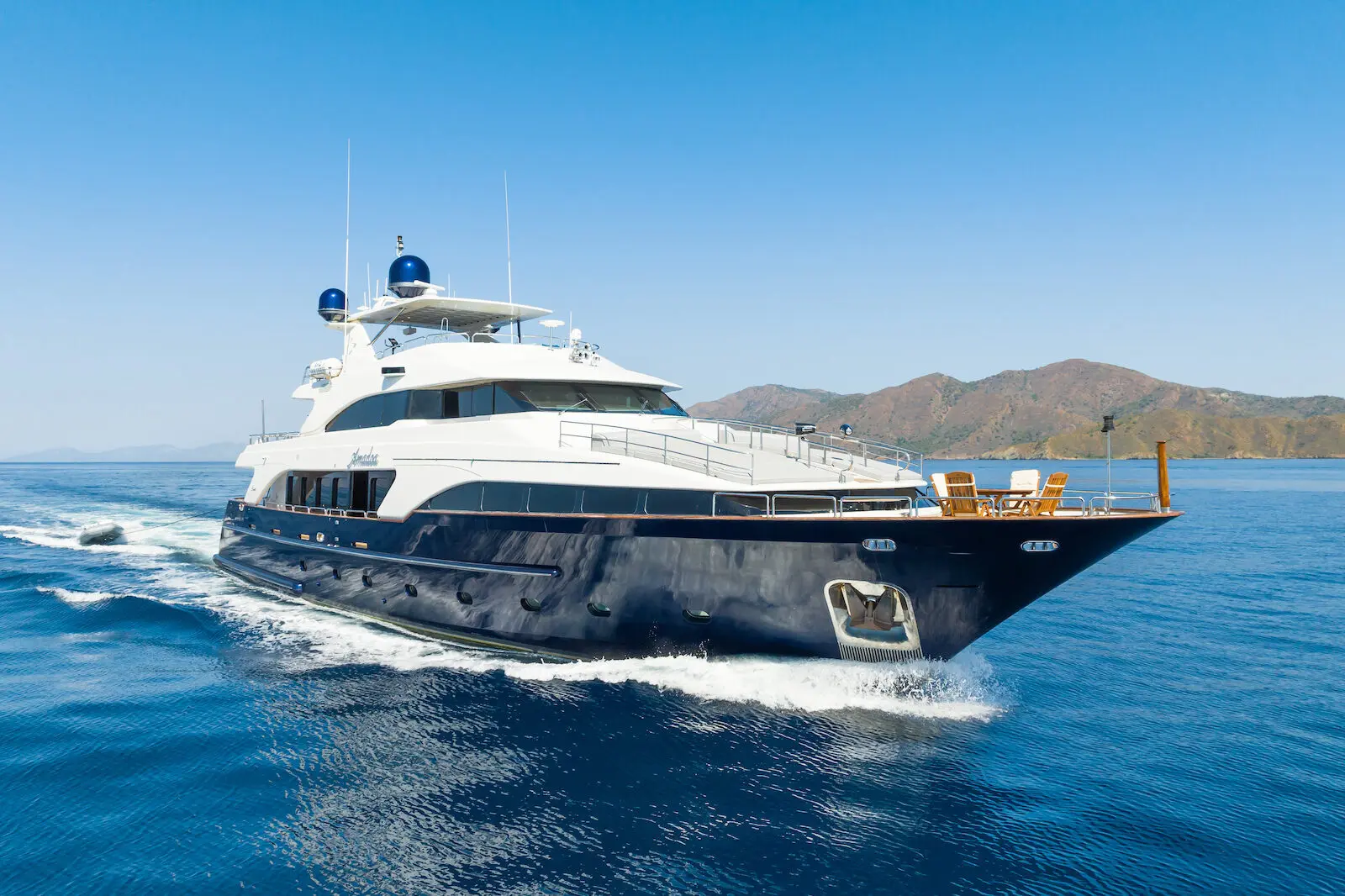 AMADEA - ext running | Drivas Yachts