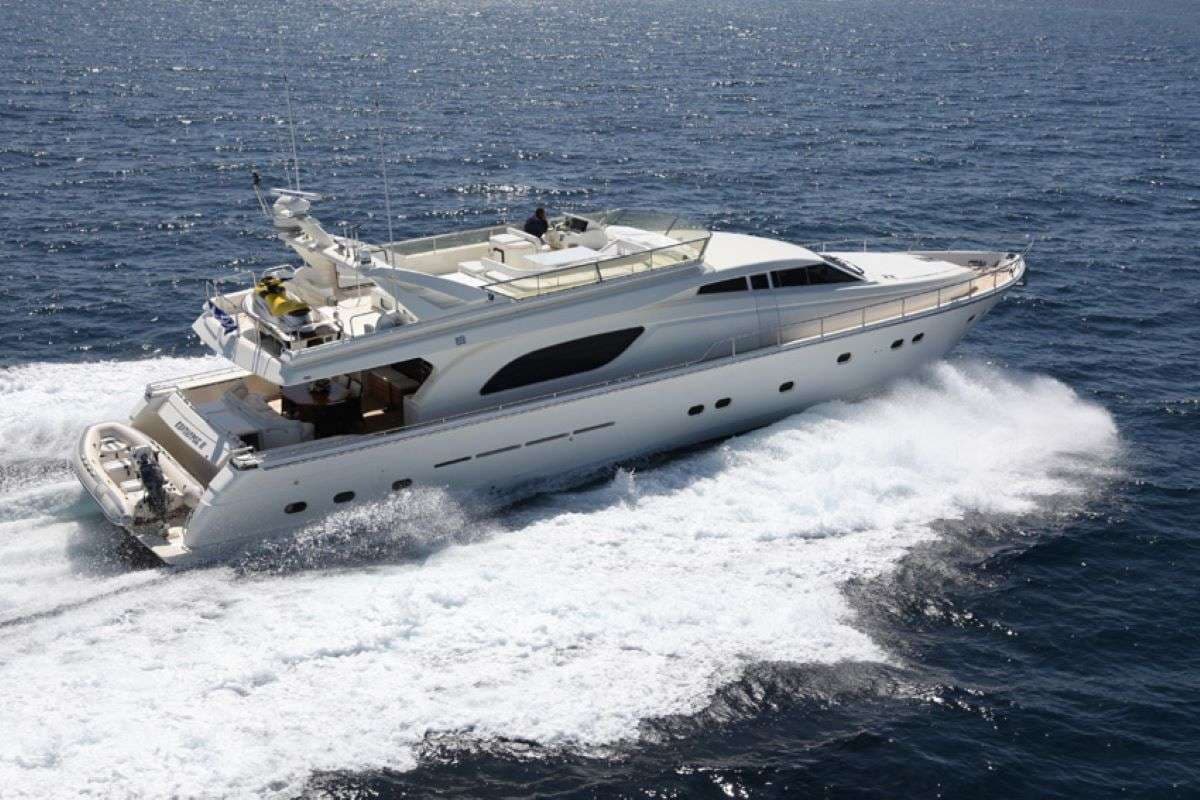 OXYGEN 8 - ext running | Drivas Yachts
