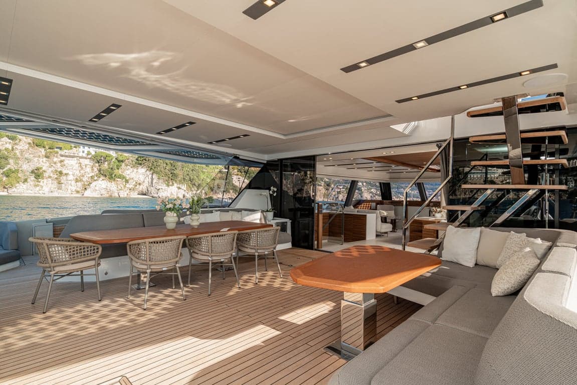CAPRI | Thira 80 - deck aft | Drivas Yachts