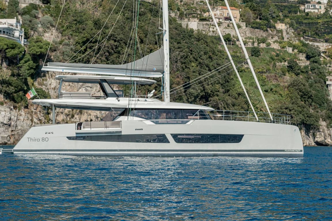 CAPRI | Thira 80 - ext port | Drivas Yachts