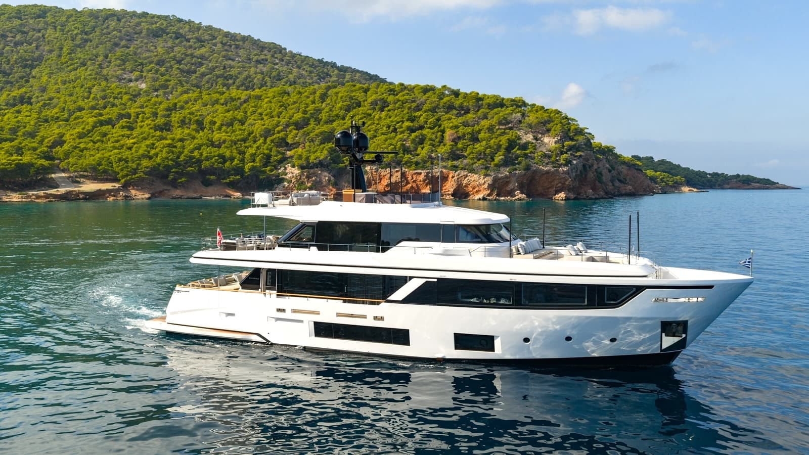 MRS L - ext port | Drivas Yachts