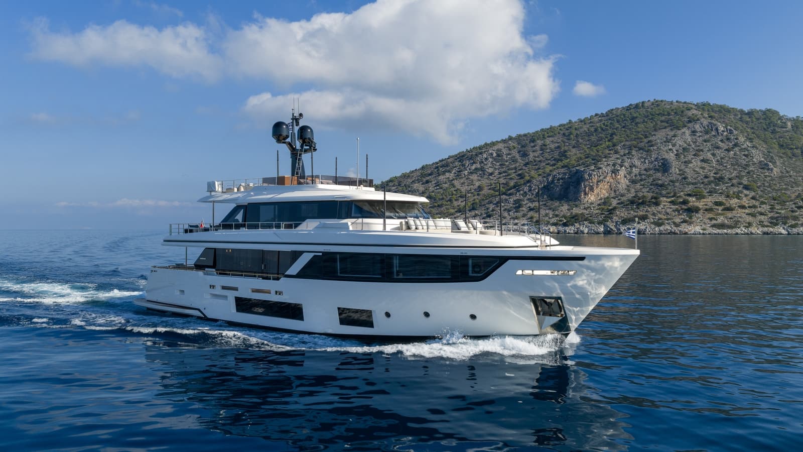 MRS L - ext port | Drivas Yachts