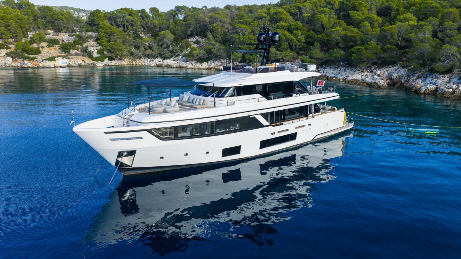 MRS L - ext port | Drivas Yachts