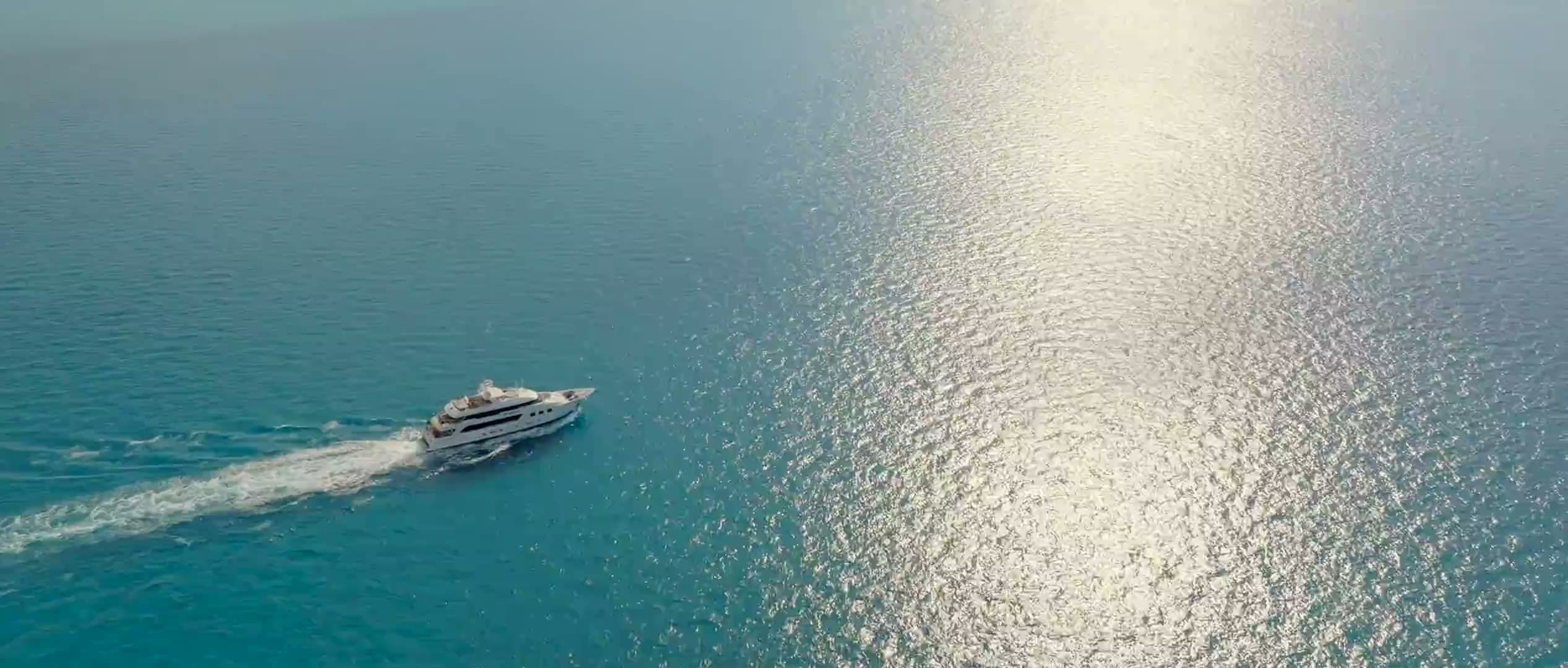 CROSSED SABRE yacht video