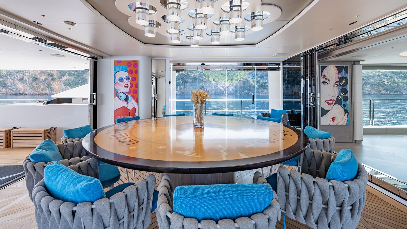 SEAGULL MRD - saloon | Drivas Yachts