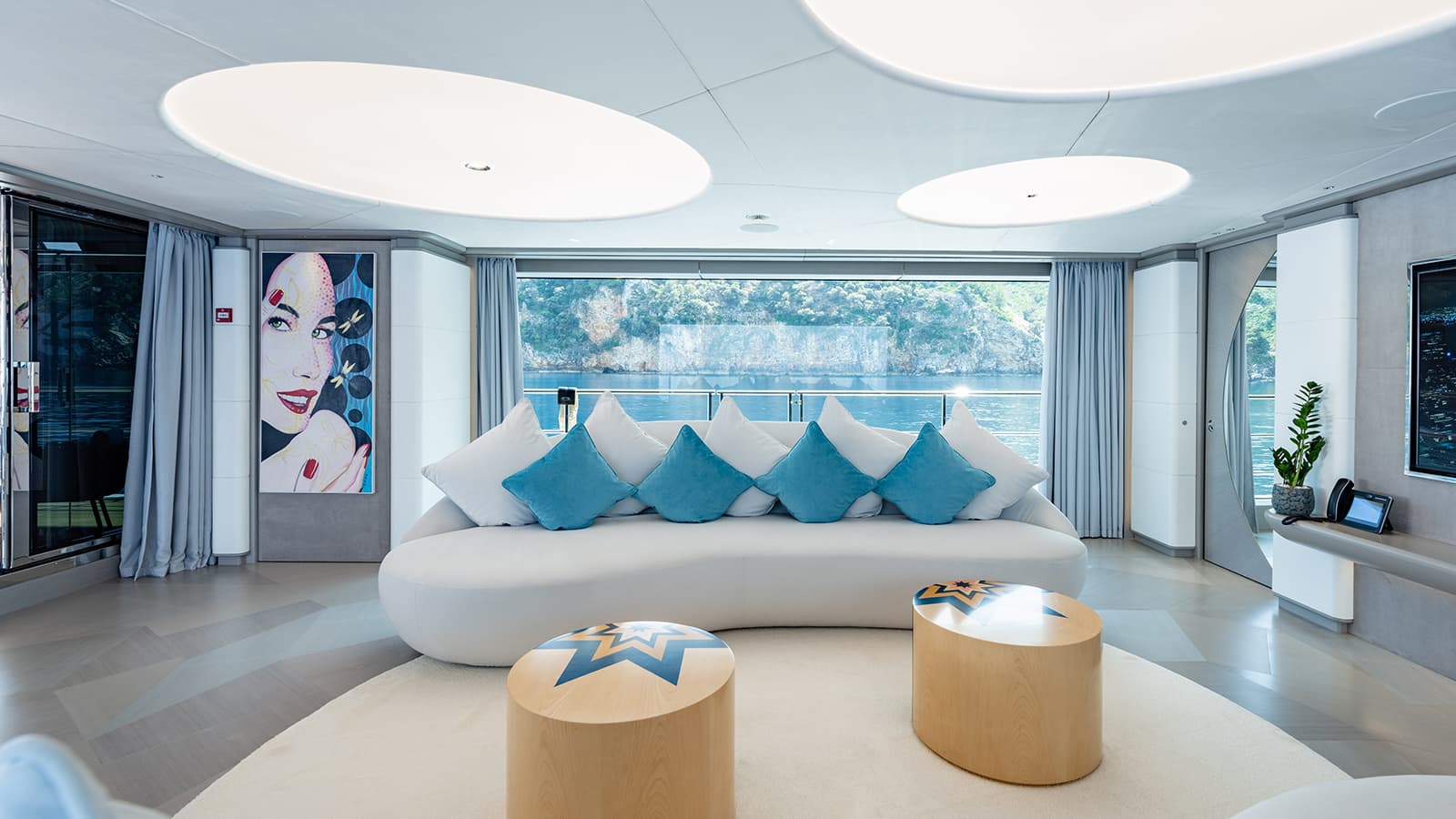 SEAGULL MRD - saloon | Drivas Yachts
