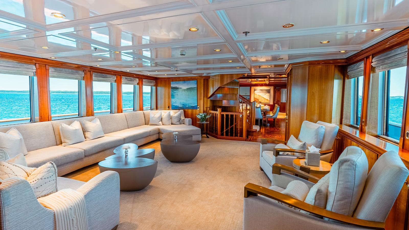 LEVERAGE - saloon | Drivas Yachts