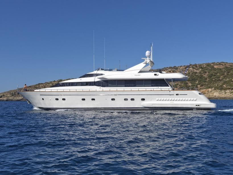 Motor yacht MARTINA 31m by Falcon — photo 3